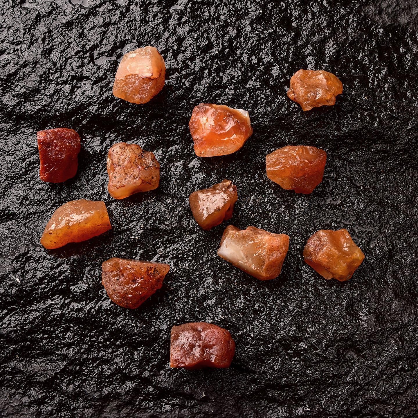 WHZHDMA Bulk Natural Crystal Rough Stone Natural Red Agate Crystal Rough Stone Aromatherapy Diffuser Stone Rough Ore Crushed Stone Crystal Ornaments Rocks Stones and Crystals