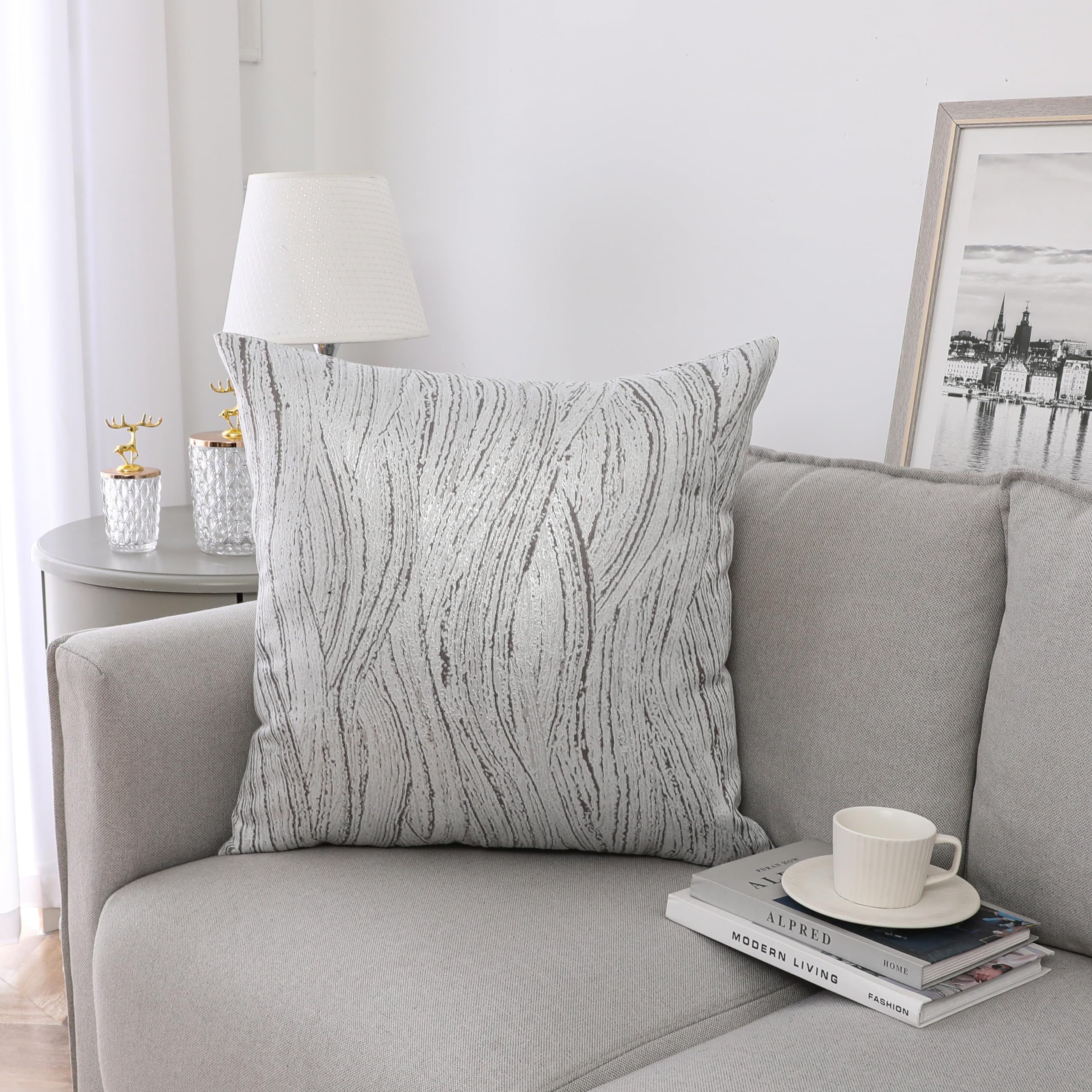 Housses de coussin douces Majestic Giftware pour un canapé cosy et chaleureux