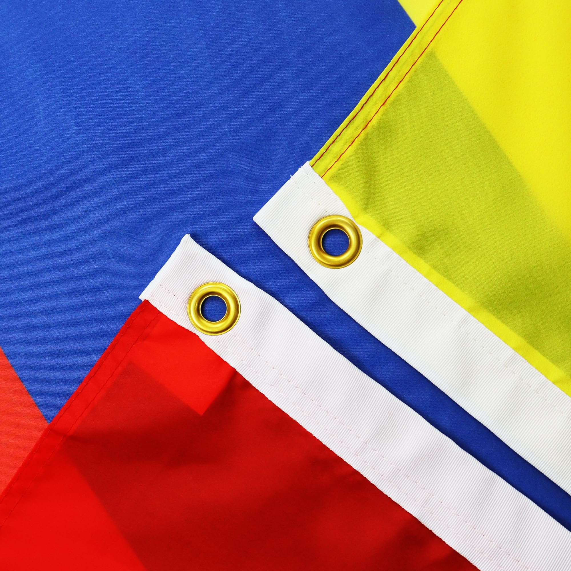 Drapeau Equateur avec Oeillets Métalliques, 90cm x 60cm