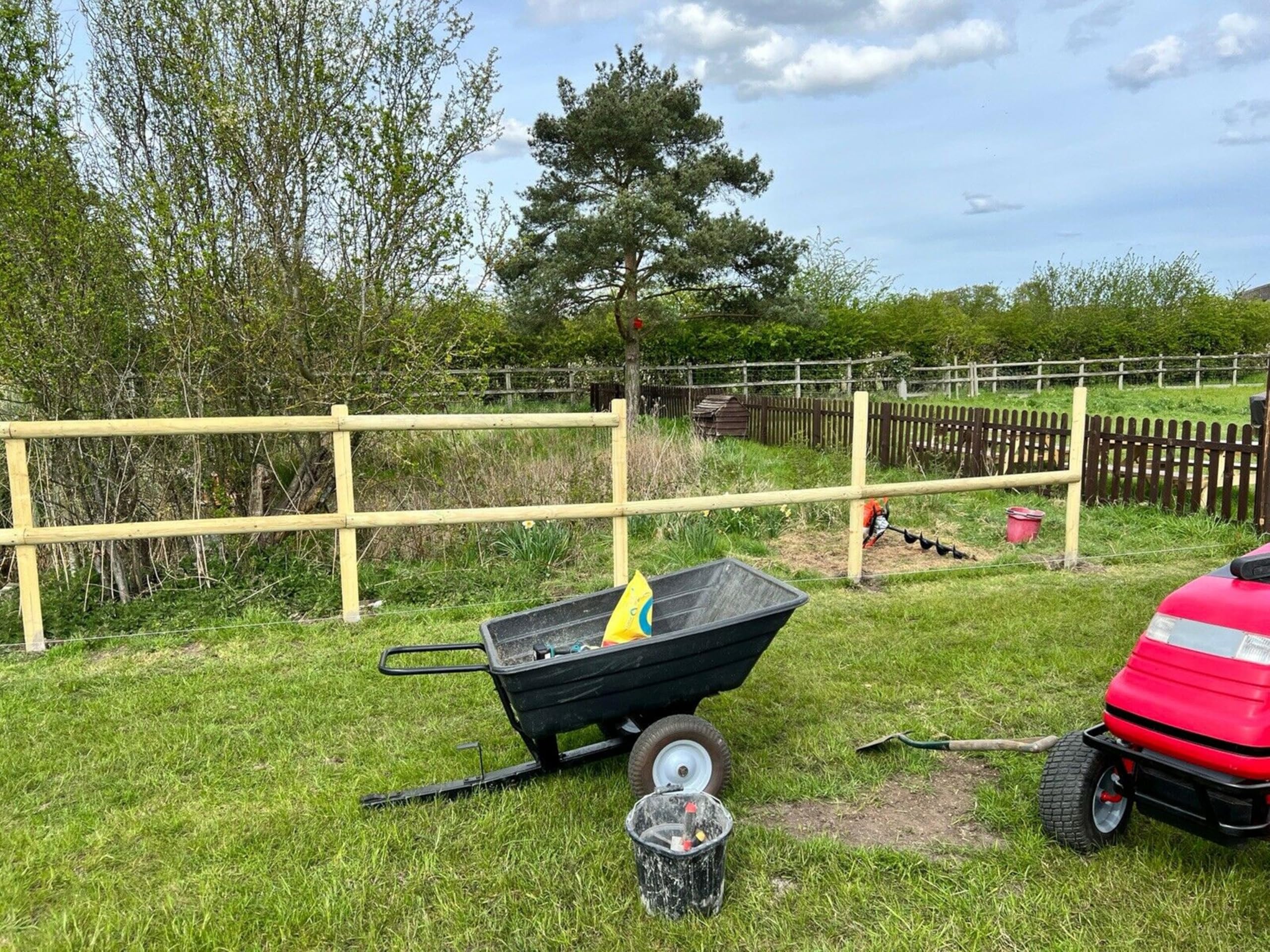 F&G Supplies Half Round Fence Rails | 1.8m (6ft) x 100mm | 10 Pack | Pressure Treated Wooden Stakes