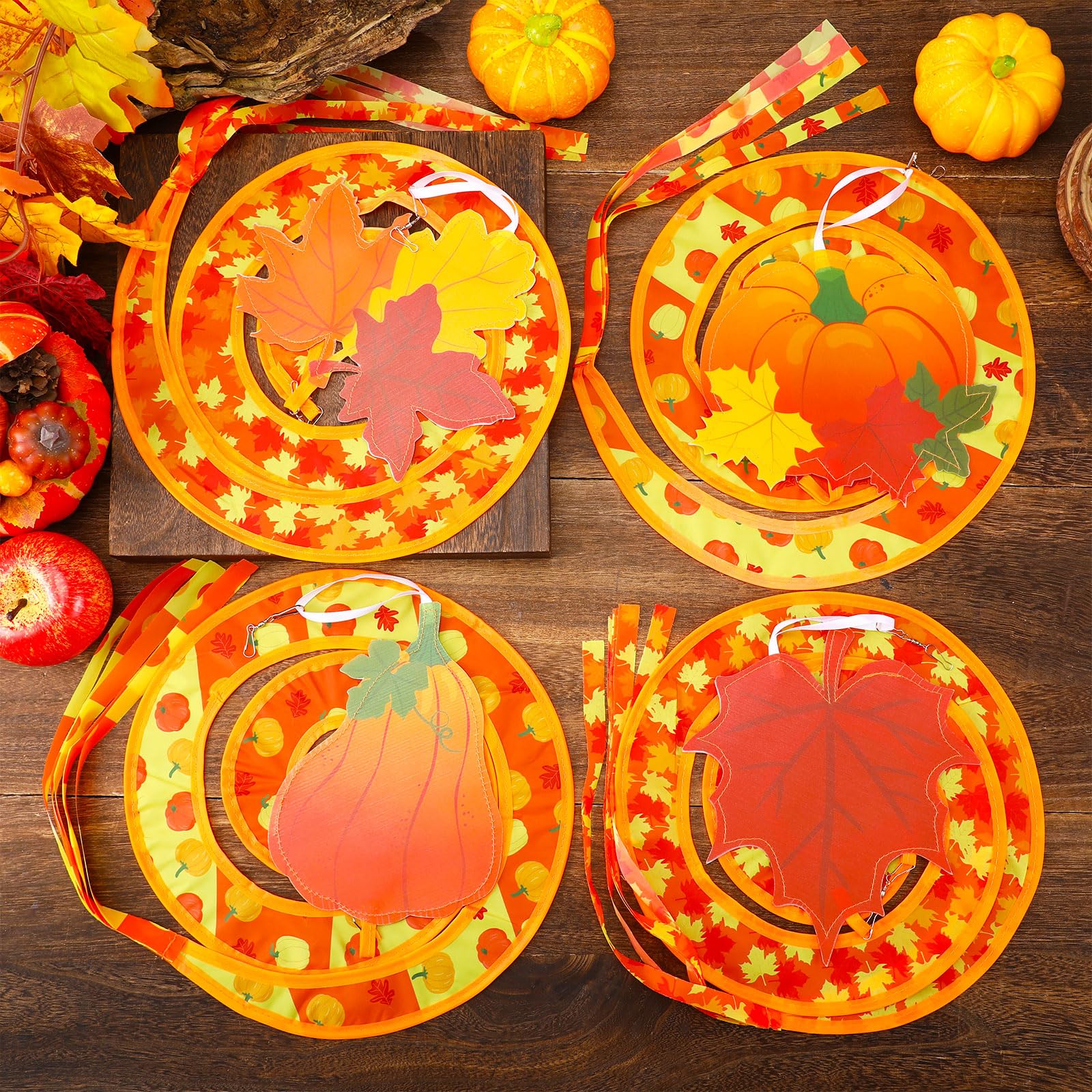 Beeveer Lot de 4 filets à vent d'automne à suspendre en nylon pour l'automne et l'extérieur - 145 cm - Manche à air en forme de feuille d'érable - Citrouille - Décorations d'automne et de Thanksgiving