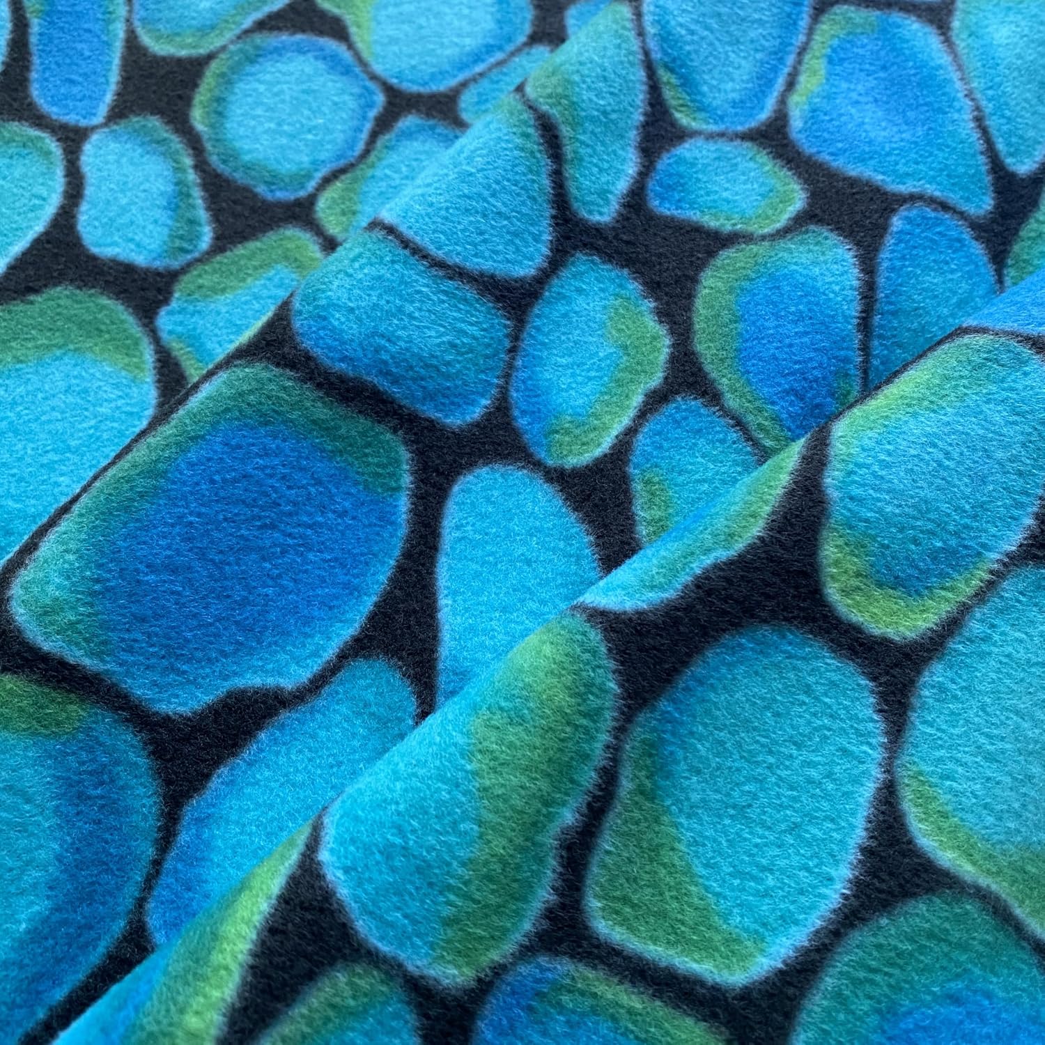 Stones Crystals Anti-Pill Fleece Fabric No-Sew Throw Fleece Kit (50"x60")