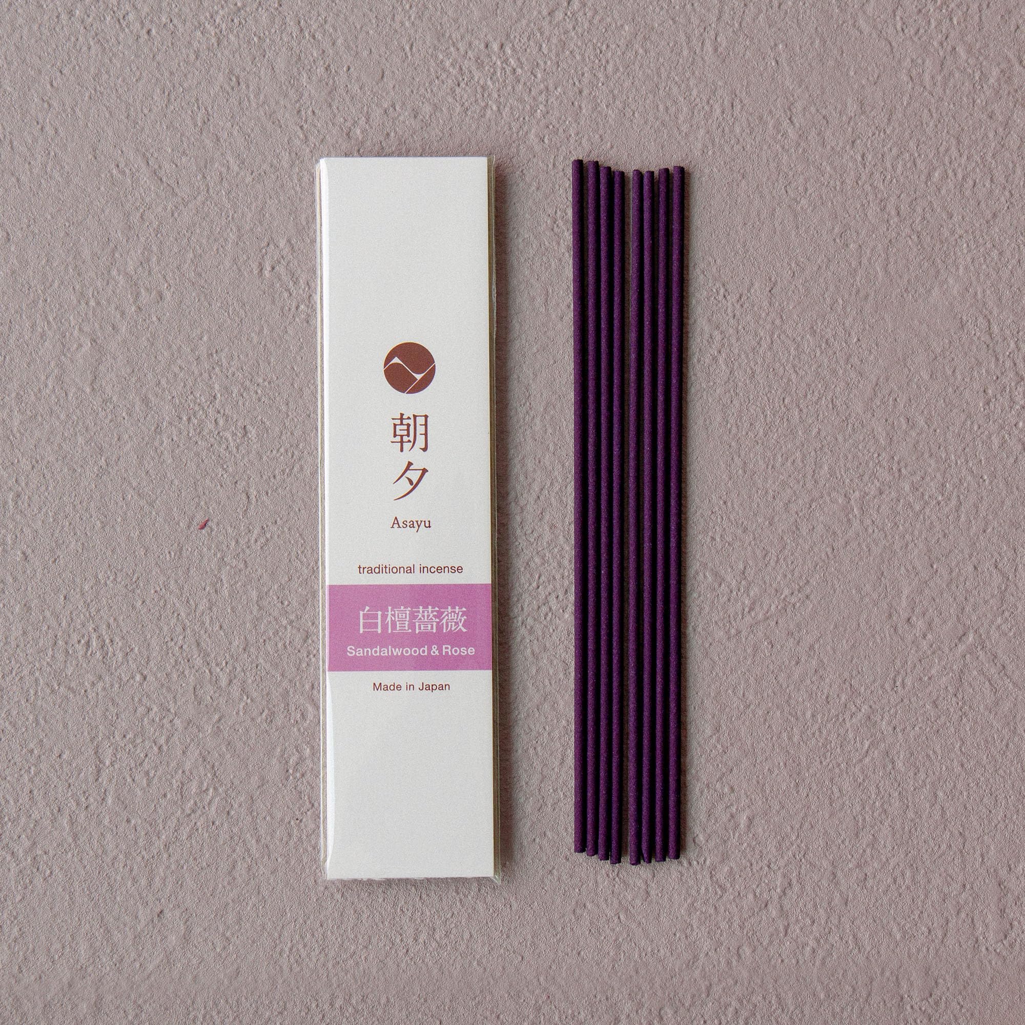 Asayu Japan Räucherstäbchen Geschenkset - 1 Räucherstäbchenhalter, 20g Räucherstäbchen, 5 Verschiedene Düfte, 100% Made in Japan - Für Yoga, Zen Meditation & Entspannung (Sandelholz Düfte)