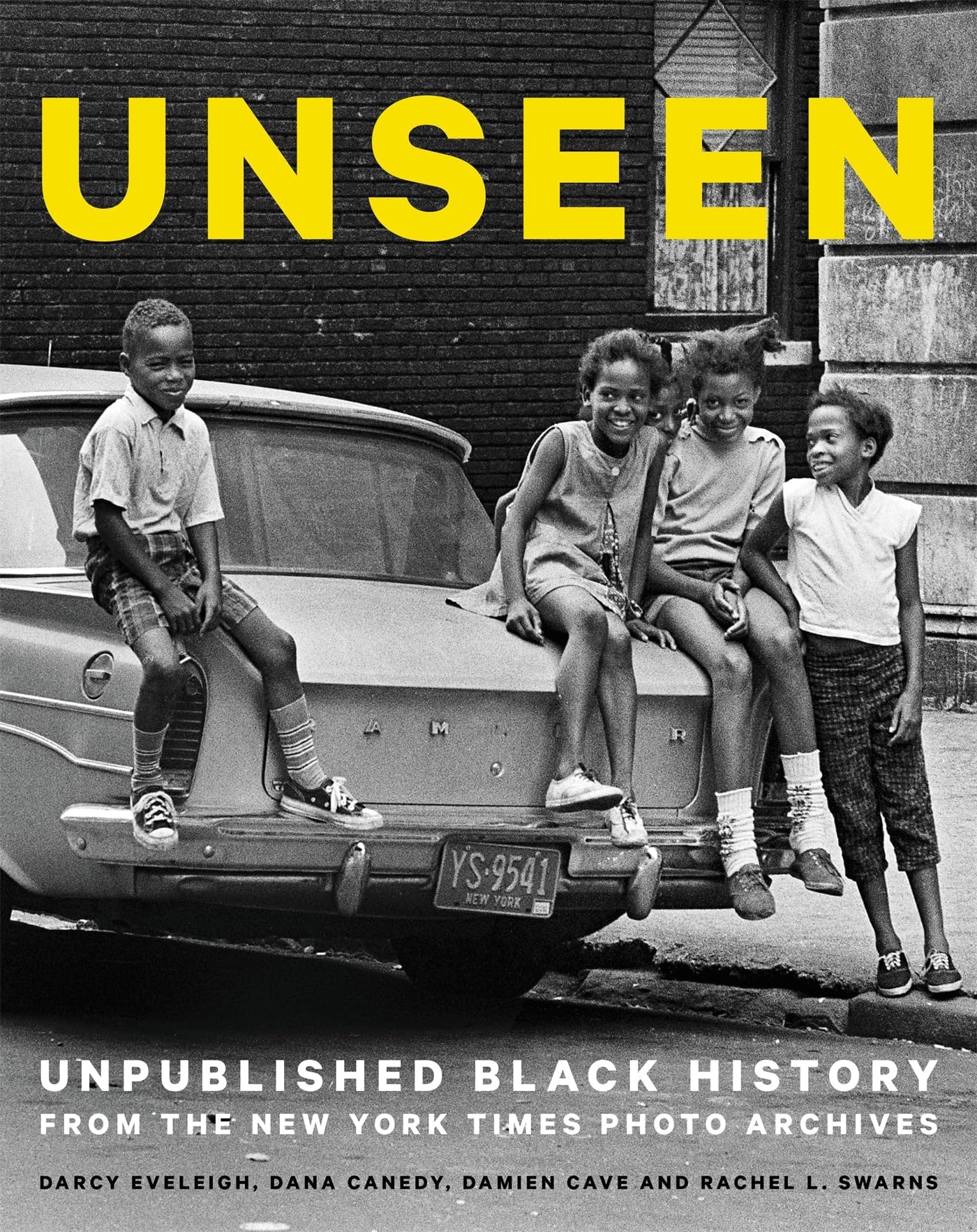 Unseen Hardcover โ 17 October 2017