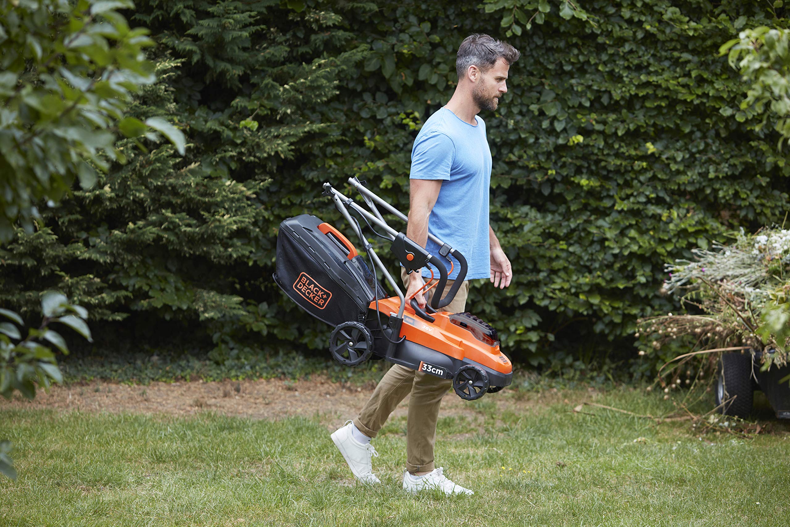 BLACK+DECKER RASAERBA A BATTERIA 36V - 1 BATTERIA 36V DA 2,5AH IN DOTAZIONE - 33cm scocca - CESTO 35 LT BCMW3336L1-QW