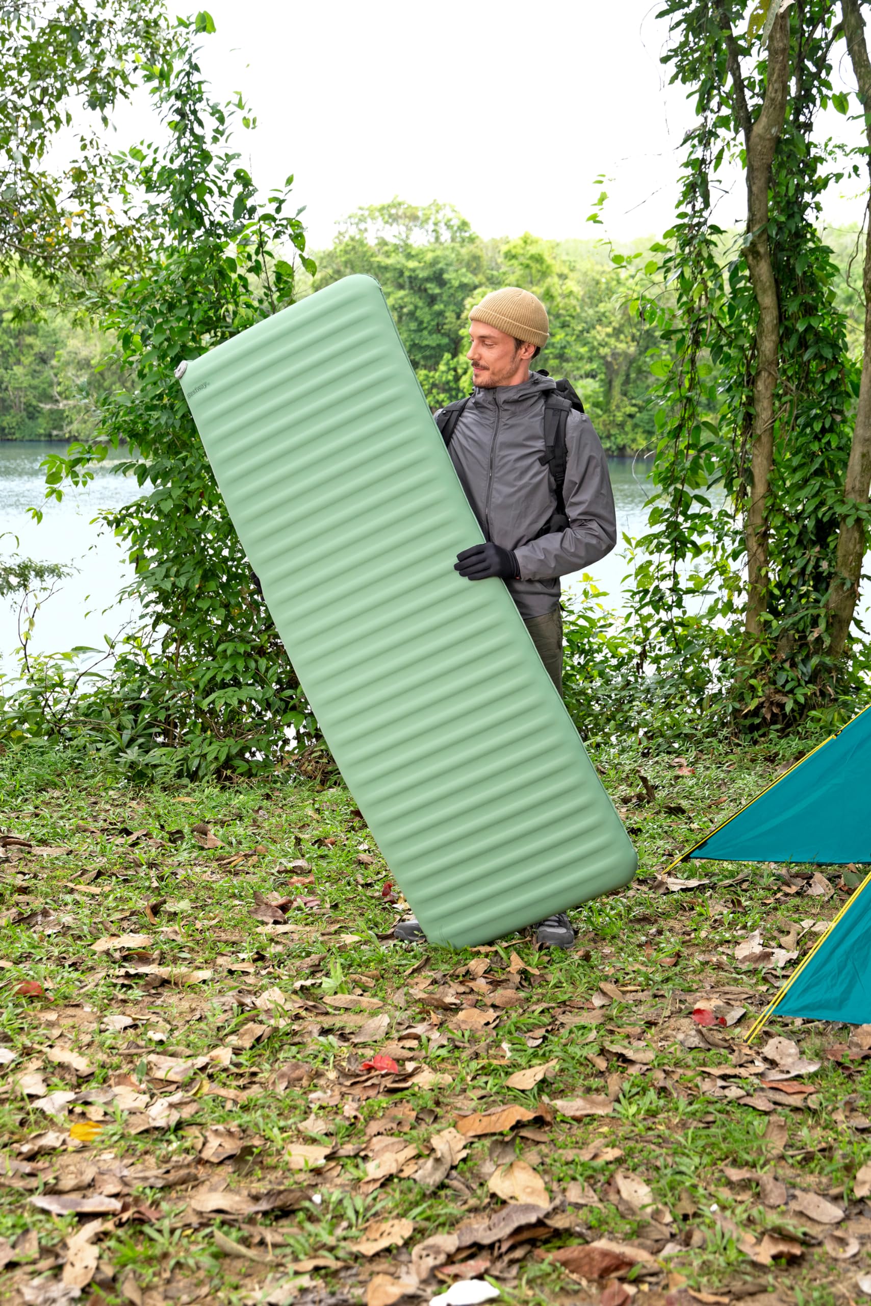 Matelas autogonflant ComforTrek™ 1,83 m x 63,5 cm x 7,6 cm