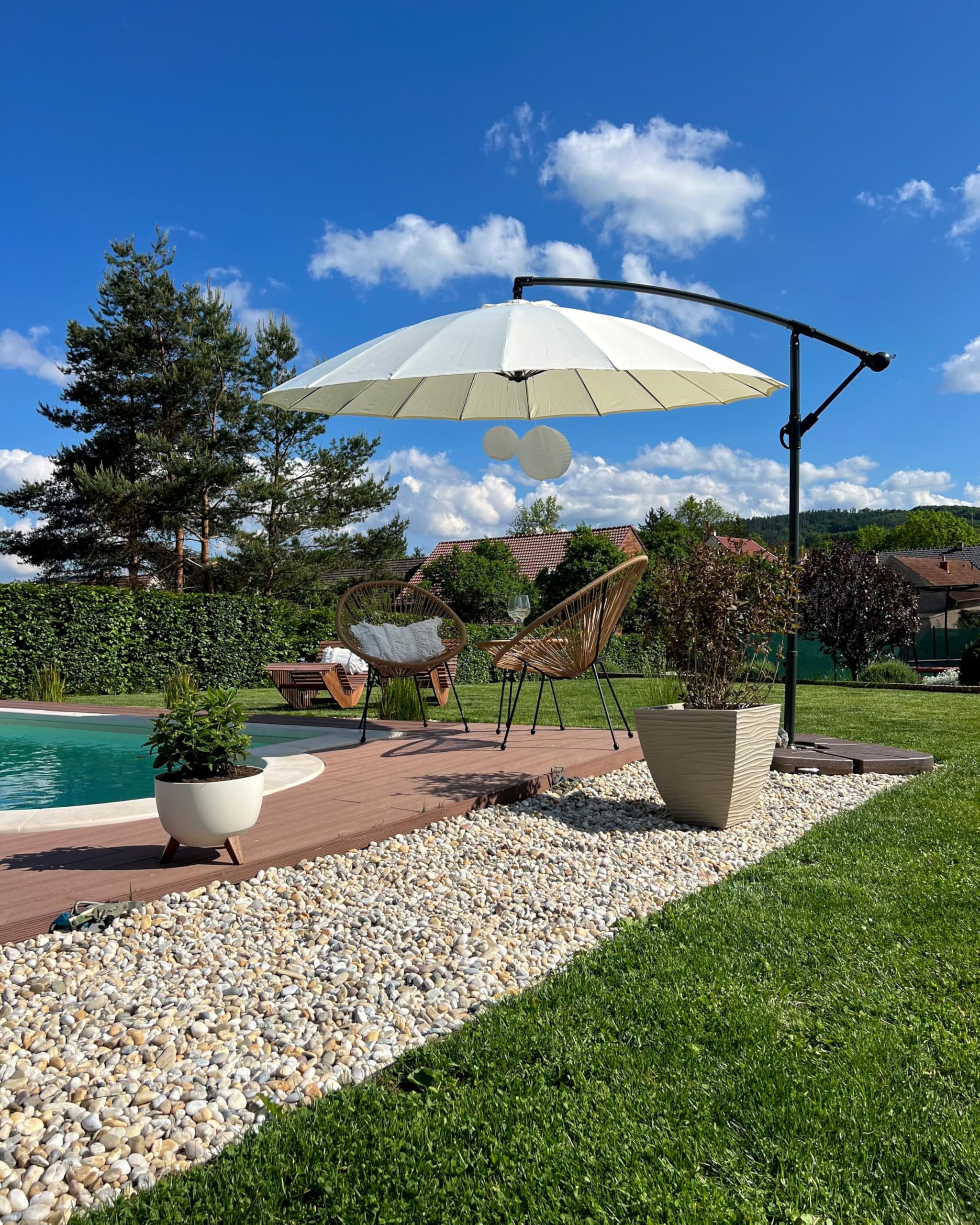 Parasol ogrodowy jasnoszary na wysięgniku metalowy składany ø 268 cm Calabria