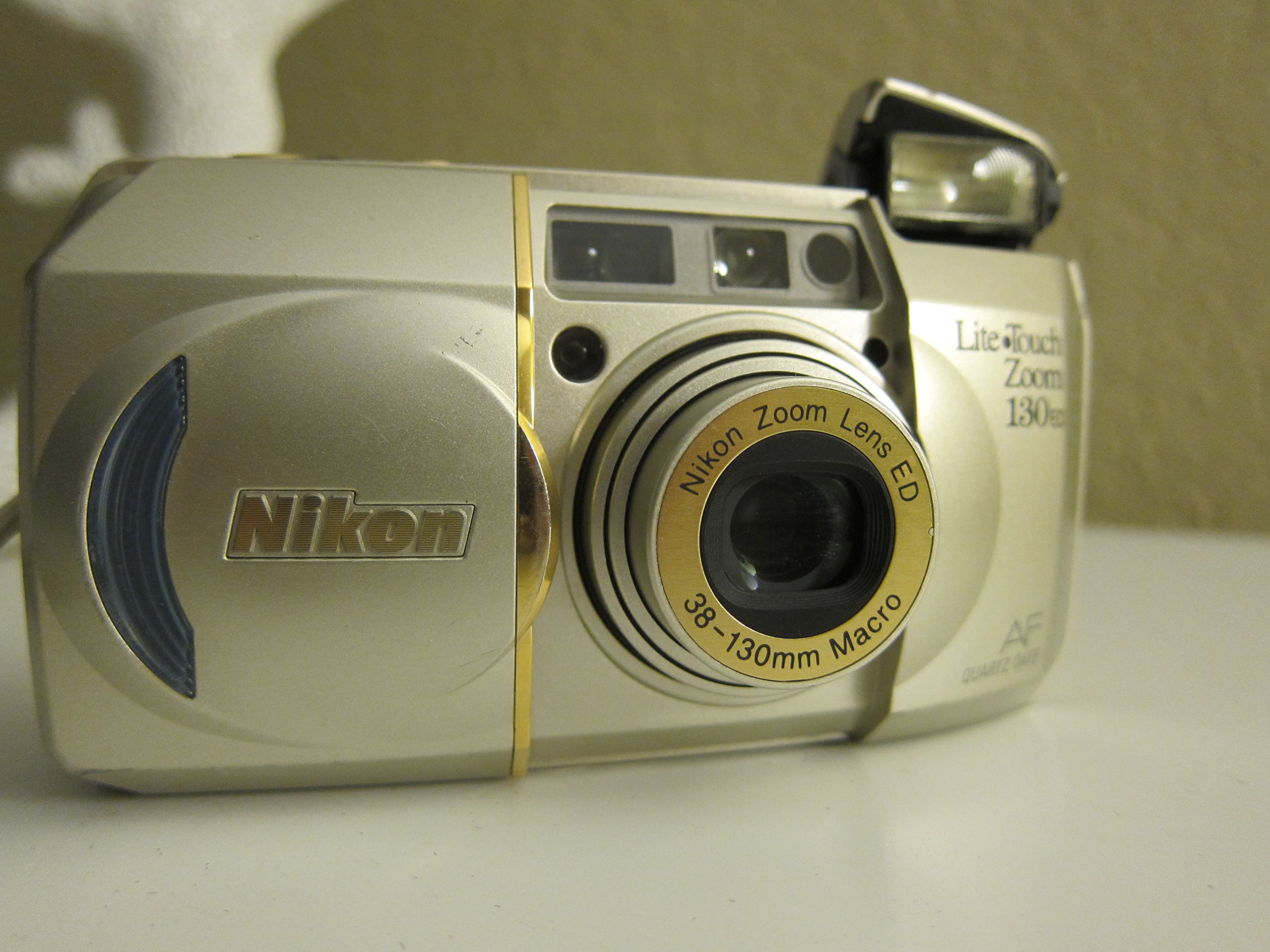 美 Nikon Lite Touch Zoom 130 ED コンパクトカメラ Nikon Lite Touch 130 ED/QD Zoom Date 35mm Camera : Amazon.ca