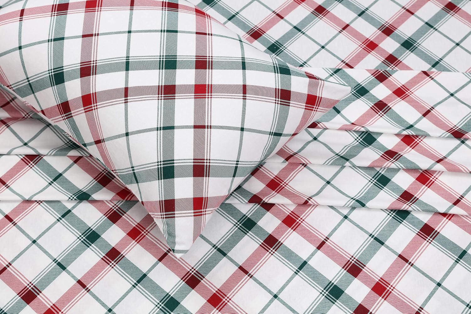 RUVANTI 100% Cotton 4 Pcs Flannel Sheets Full, Deep Pocket, Warm, Super Soft, Breathable, Moisture Wicking Full Size Sheet Sets, Bed Sheets Include Flat, Fitted Sheet,2 Pillowcase - Red & Green Plaid