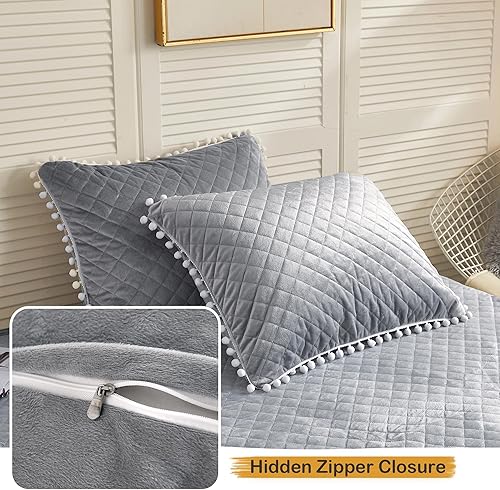 Miniatura 4 de LIFEREVO Juego de 2 fundas de almohada decorativas de terciopelo acolchado con diamantes para cama, con flecos y pompones, fundas de almohada suaves