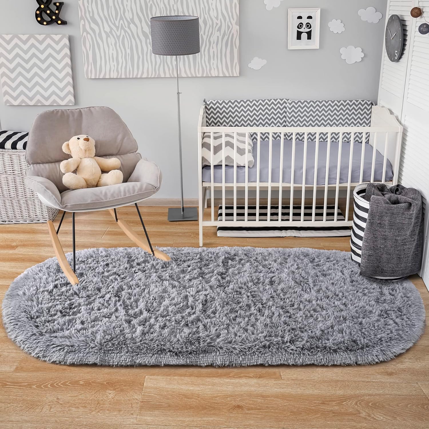 Noahas Ultra Soft Fluffy Bedroom Rugs Kids Room Carpet Black& Grey Modern Shaggy Area Rugs Home Decor 2.6' X 5.3', Black