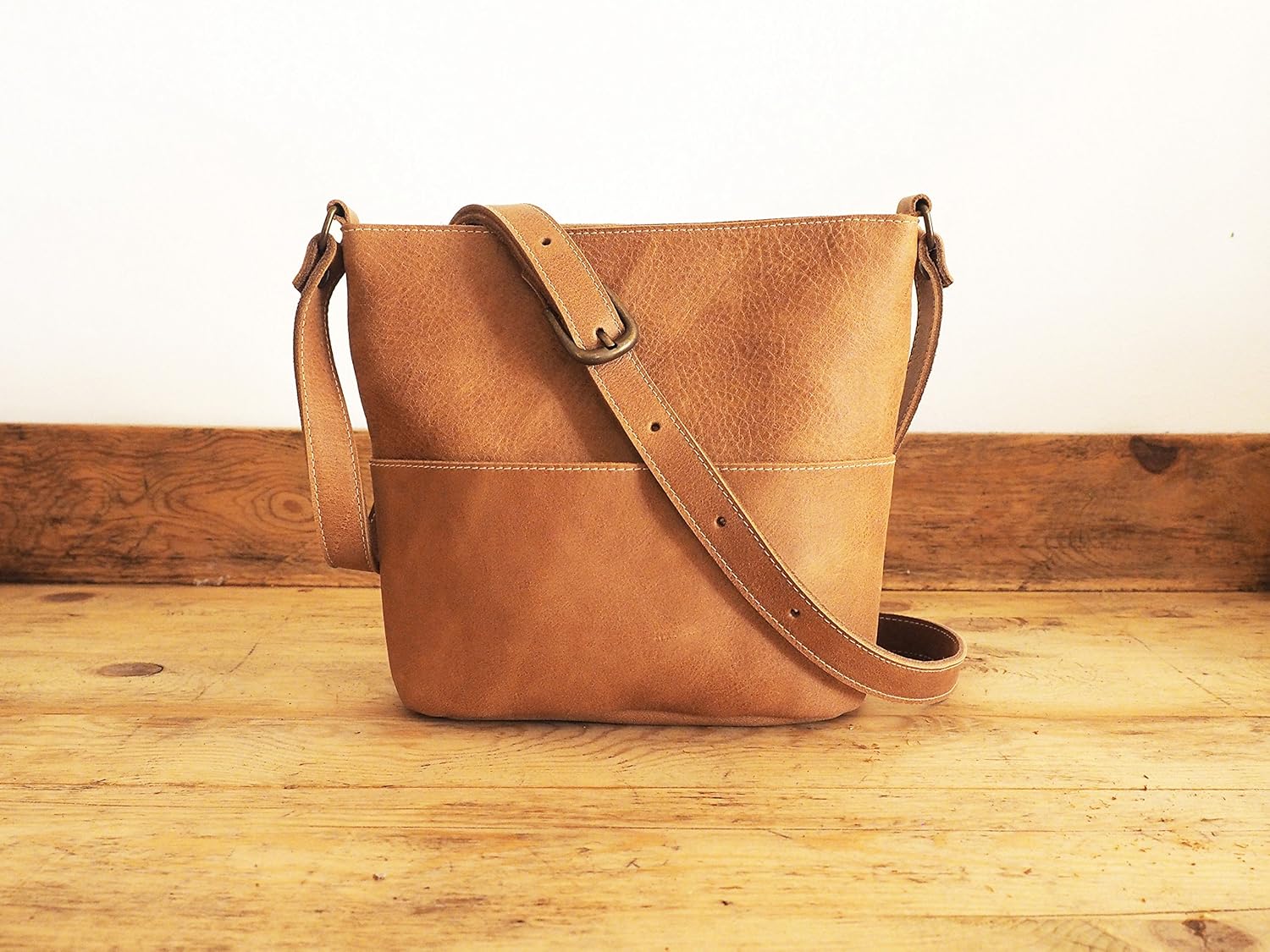 Cowhide LEATHER bag / Handmade leather bag / Beige leather