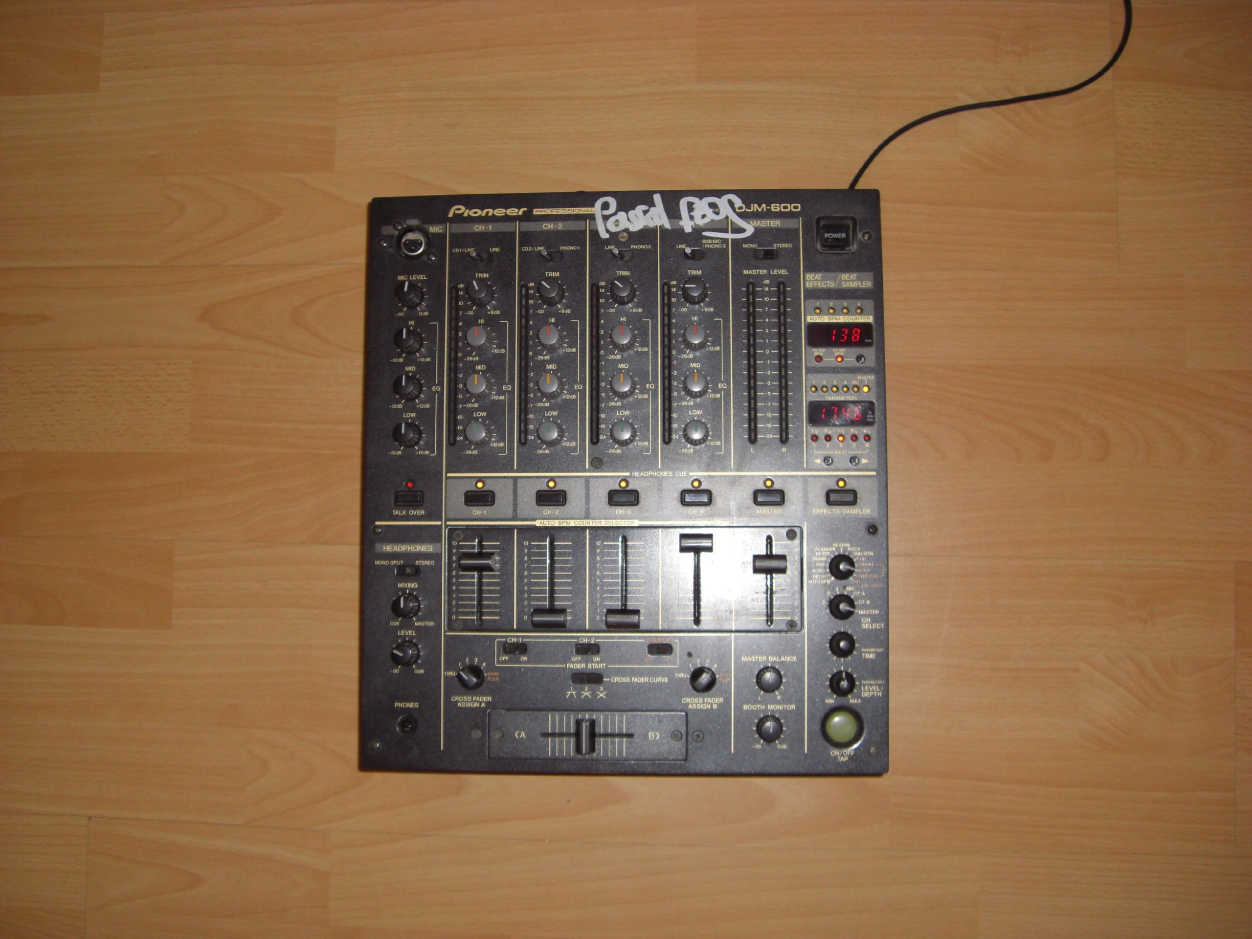 DJM-600 DJ Club mixer: Amazon.de: Musical Instruments & DJ