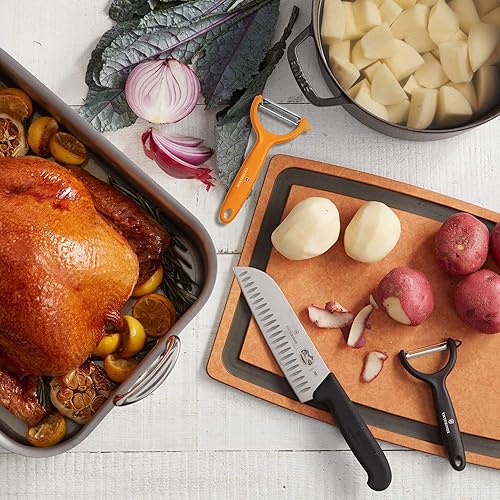 Miniatura 6 de Victorinox VIC-7.6079.9 Cuchillos y Herramientas Especiales Peladores Universal Micro-Serrado Naranja