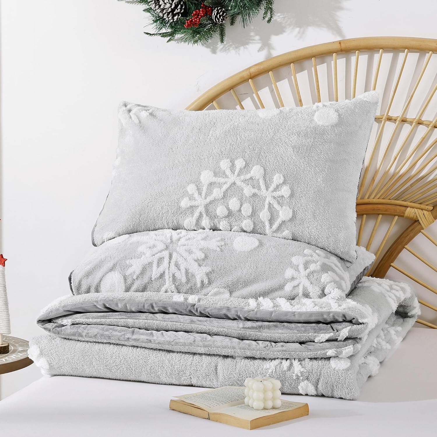 JANZAA Christmas Bedding Queen Comforter Set with White Snowflake Stereoscopic on Grey Comforter Soft Velvet Comforter Set