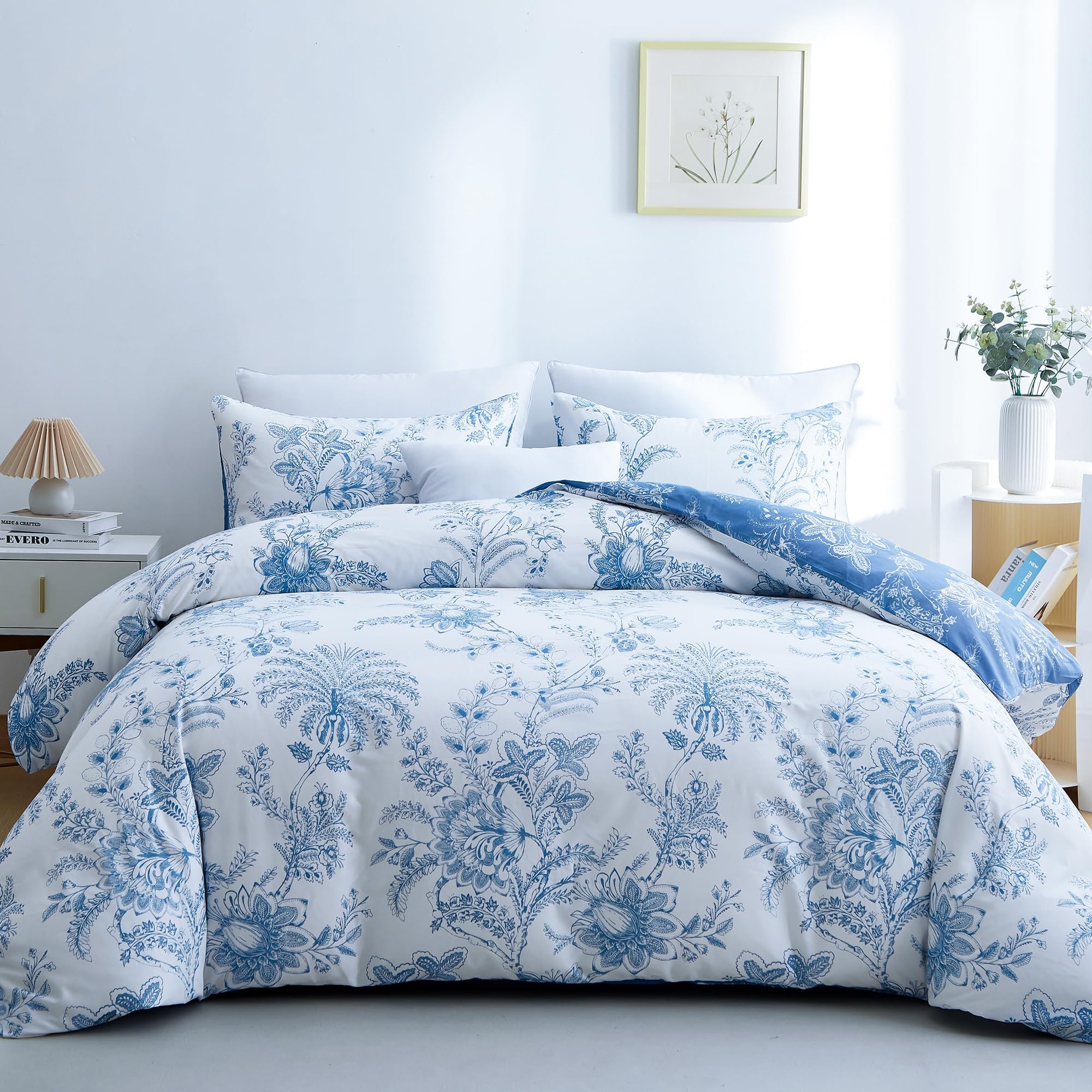 Floral Duvet Cover Queen Size 3 Pieces, Flower Duvet Cover with 2 Pillow Shams, Soft Floral Bedding Set White and Blue for All Season, Breathable, Zipper Closure, Queen(90''x90'')