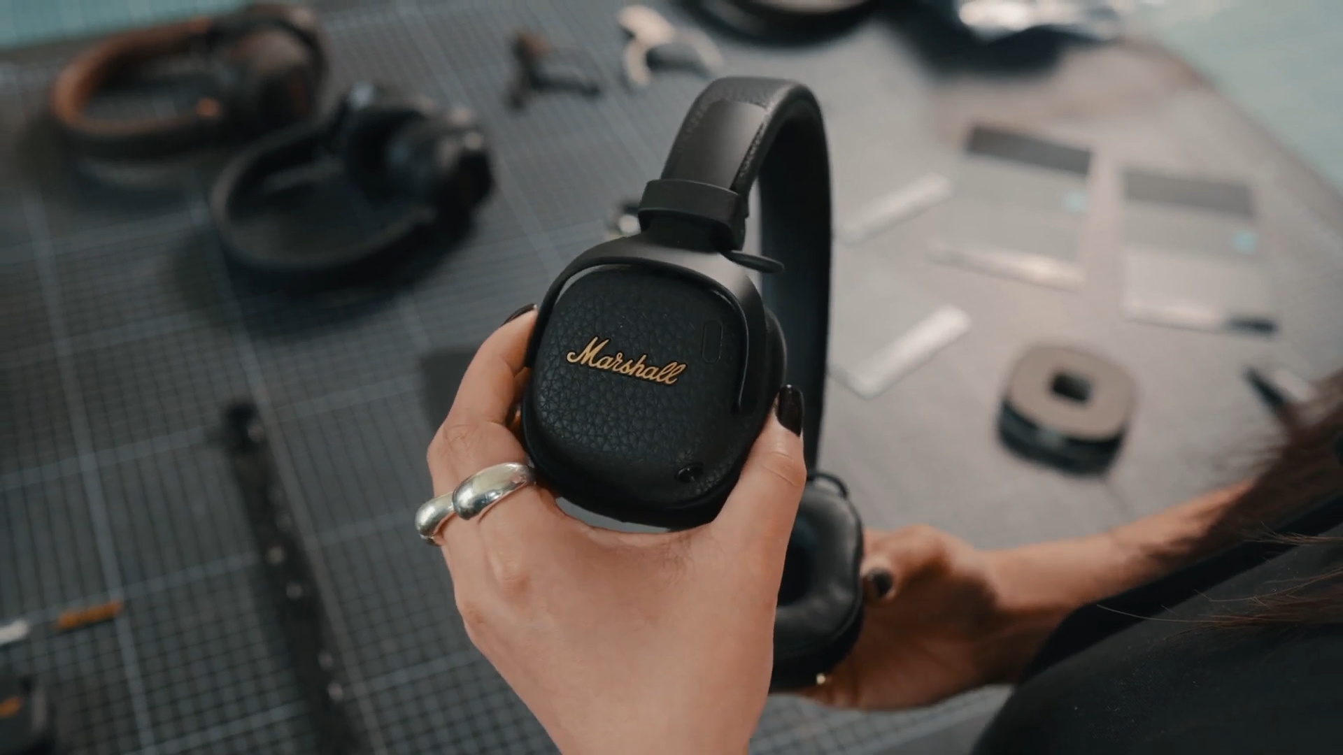 Amazon.com: Marshall Milton A.N.C. Wireless On-Ear Headphones