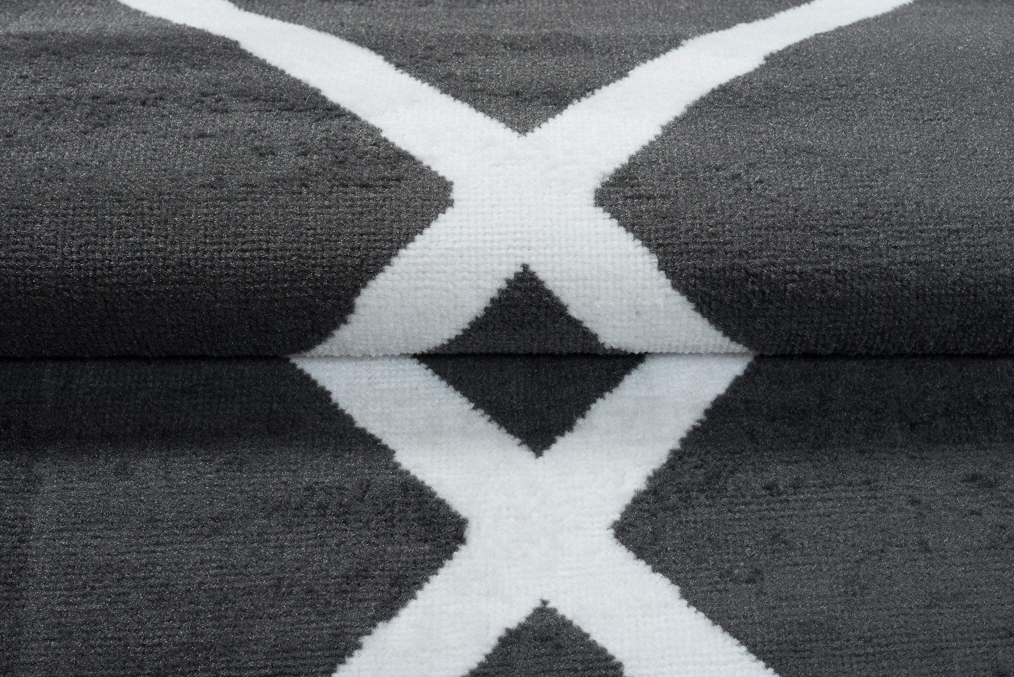 TAPISO Luksusowy dywan z krótkim włosiem, ciemnoszary, biały, nowoczesny, geometryczny, kratka, wzór kwadratowy, do salonu, Ökotex 250 x 300 cm