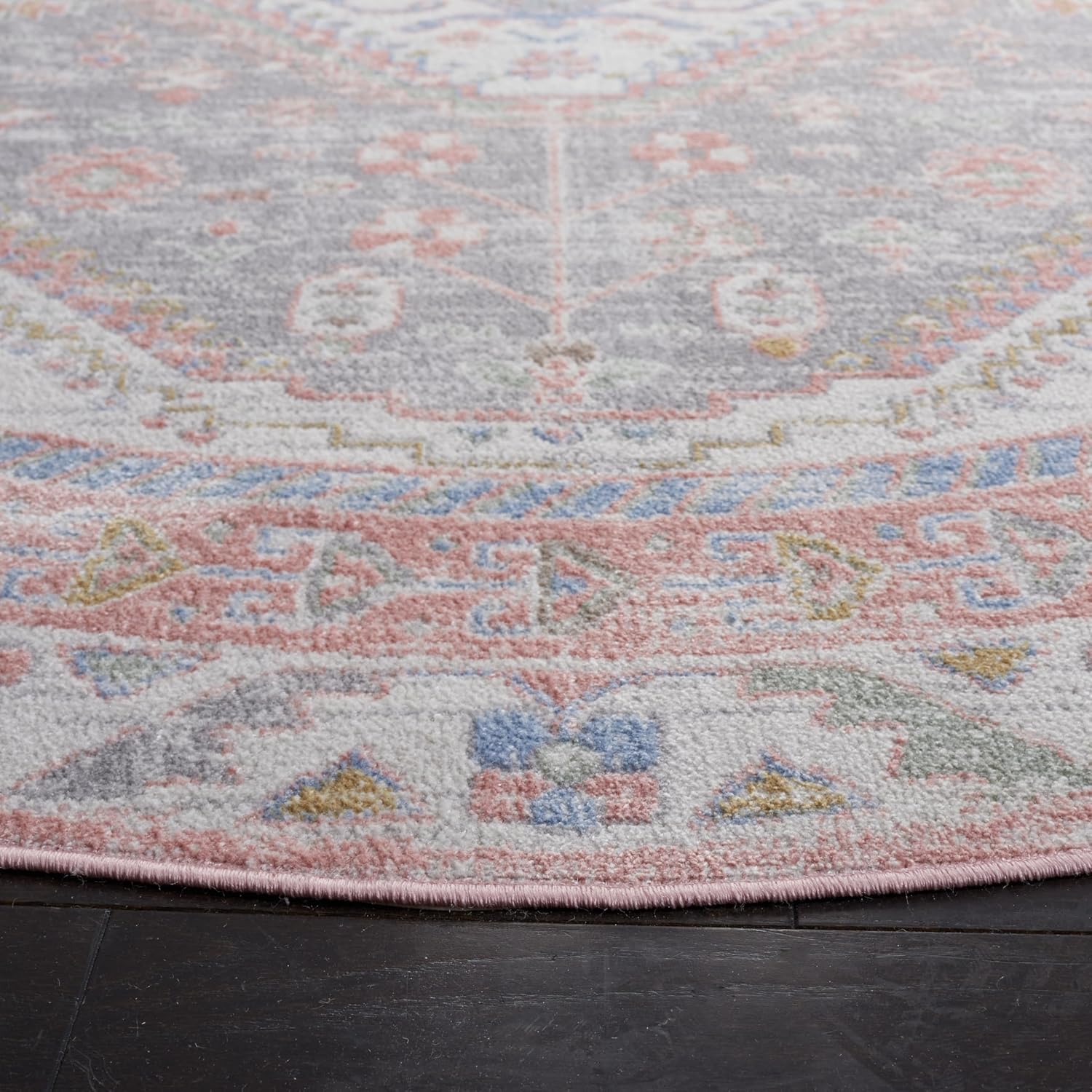 SAFAVIEH Washable Rug Bayside Collection - 6'7" Round, Ivory & Blue Pink, Easy Cleaning, Ideal for in Living Room, Bedroom, Home Office, Foyer, Dining Space (BAY118A)