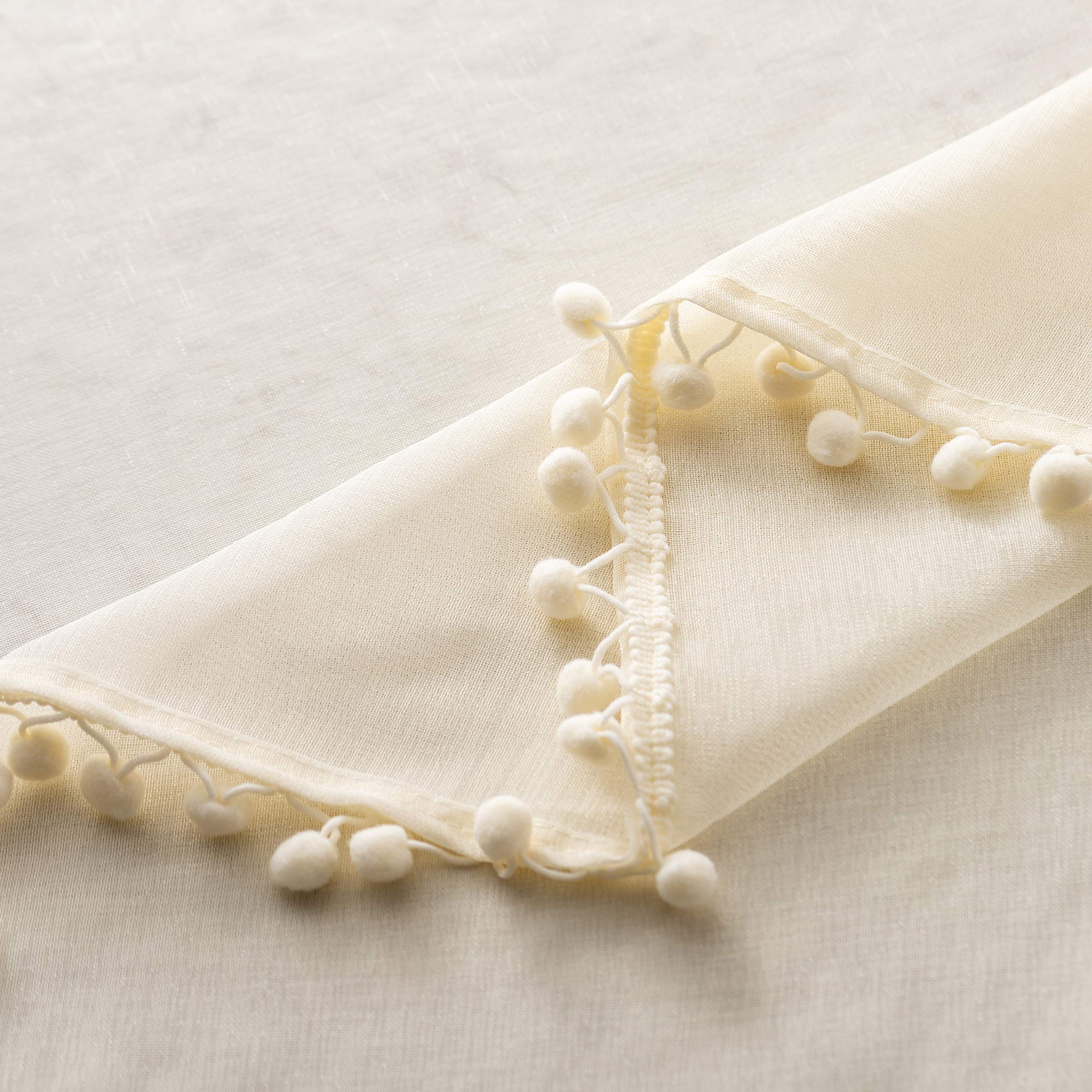 MISS SELECTEX Vorhänge in Leinenoptik mit Pompons und Quasten, Stangentasche, Voile, halbtransparente Vorhänge für Wohnzimmer und Schlafzimmer, Set mit 2 Vorhängen, 132,1 x 213,4 cm, elfenbeinfarben