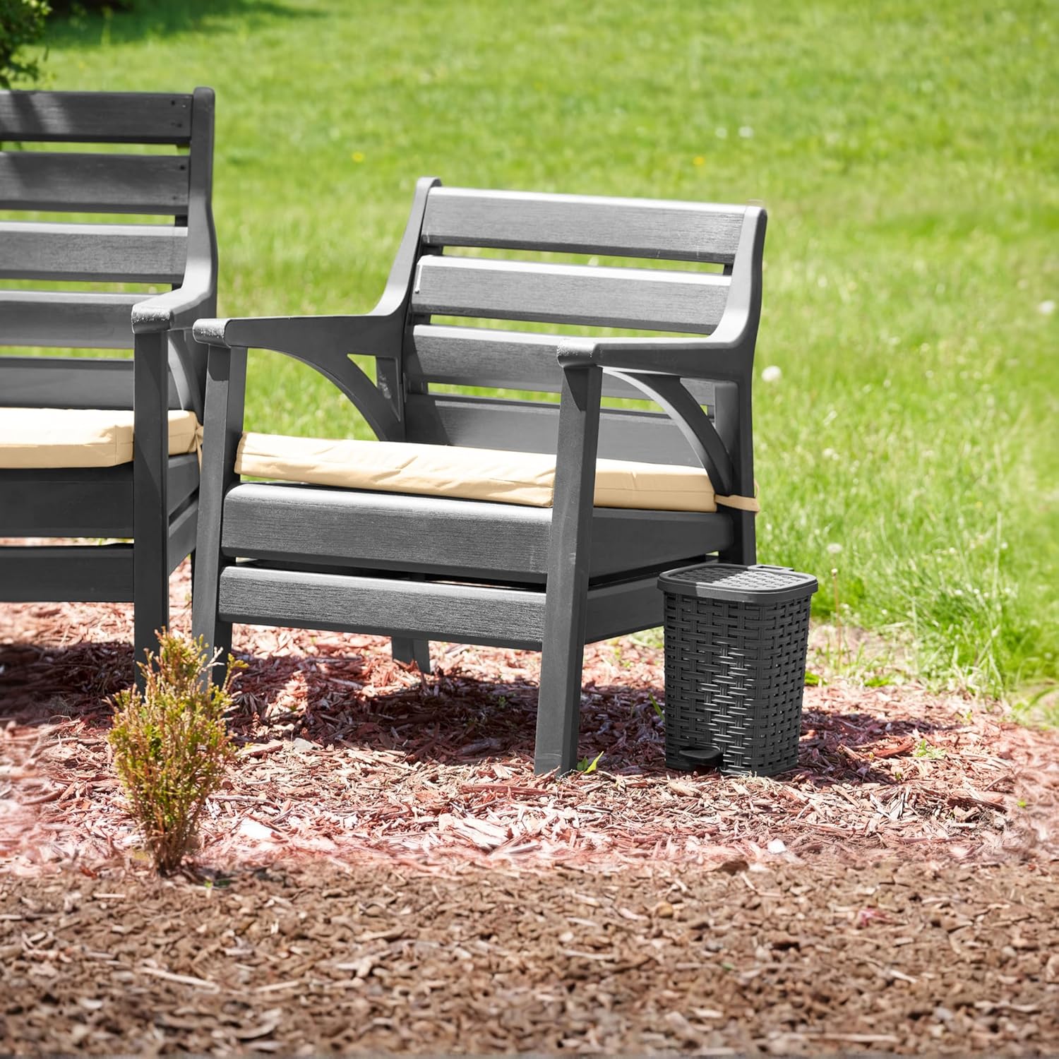 Superio Mini Trash Can with Foot Pedal Small Outdoor Garbage Can with Lid, 1.5 Gallon Plastic Waste Basket for Bathroom, Bedroom, Kitchen, Office, Patio (Wicker Grey 6 QT.)