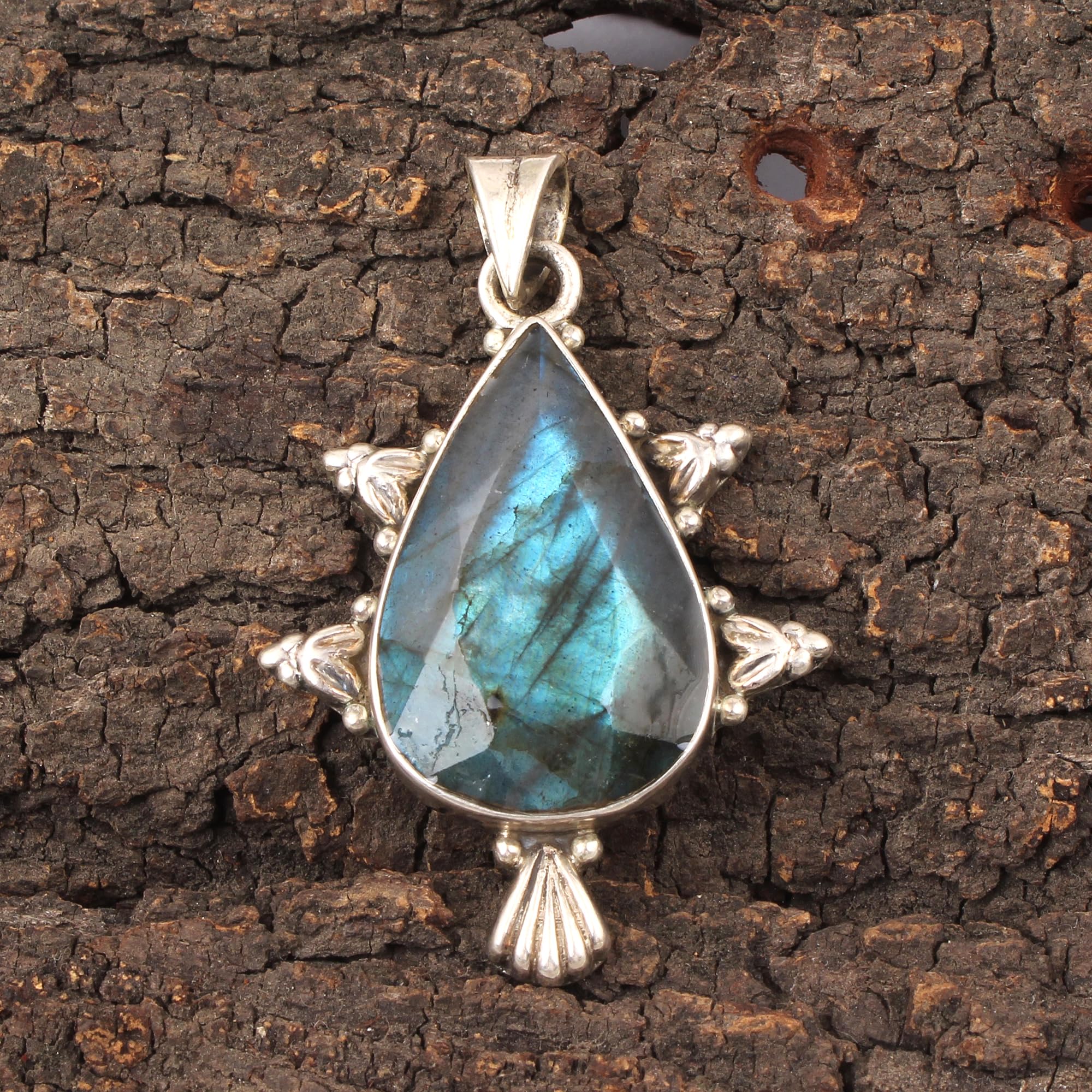 Pendentif en pierre précieuse labradorite naturelle fait à la main en argent sterling 925 avec motif de bijoux en argent pour cadeau