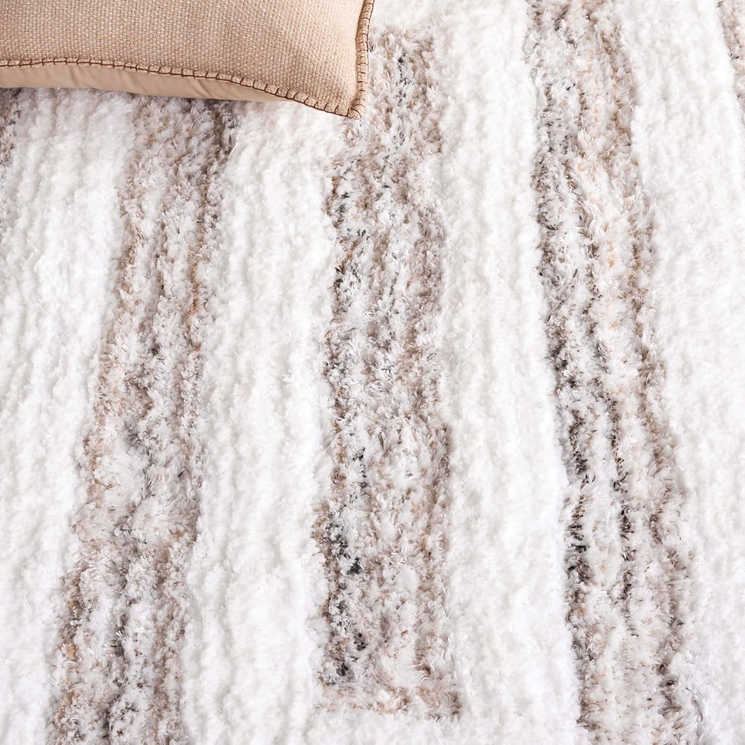 SAFAVIEH 9x12 Area Rug - Glory Shag Collection - Large - Ivory & Beige, Handmade, Plush Thick Pile, Ideal for Living Room, Bedroom, Dining Space (GRS103A)
