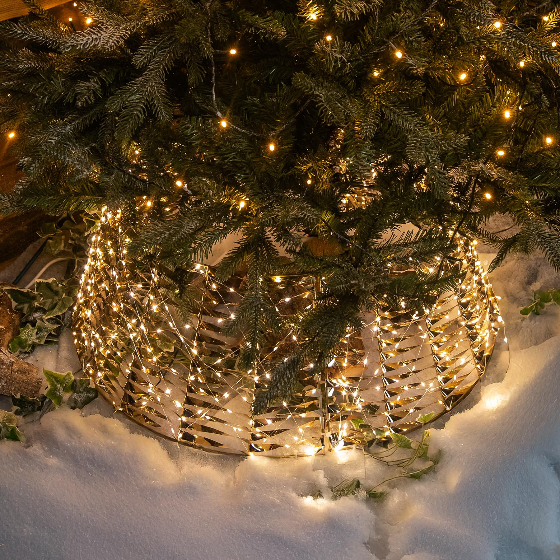 Pre-Lit Christmas Gold Light-Up Tree Skirt 71cm with 600 Warm White LED Micro-Lights
