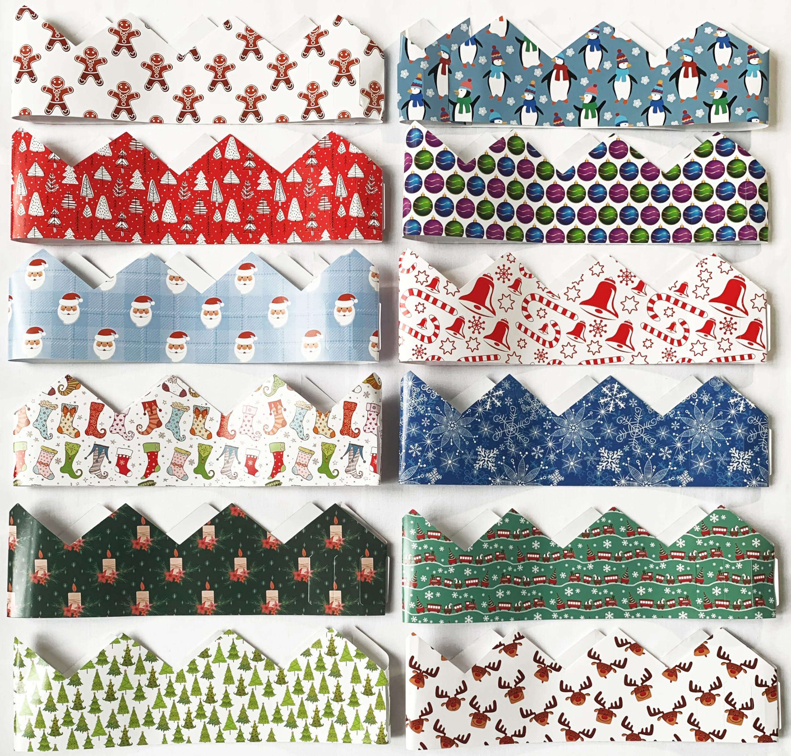 Crackers Ltd Family Size Large Selection Box of Christmas Crackers - with woodland animal themed gifts, Multicolor - Image 3