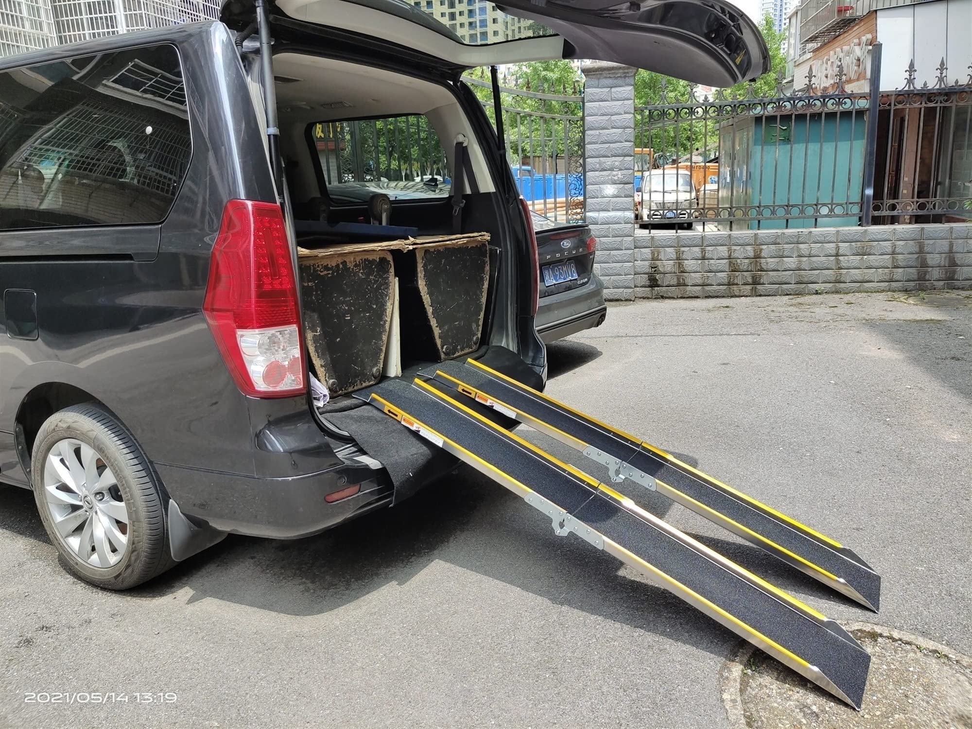 180 cm rampa dla wózków inwalidzkich do samochodów, bardzo szeroka aluminiowa przenośna składana rampa dla handicapu do progu, drzwi, schodów, podjazdów, ładunków 200 kg