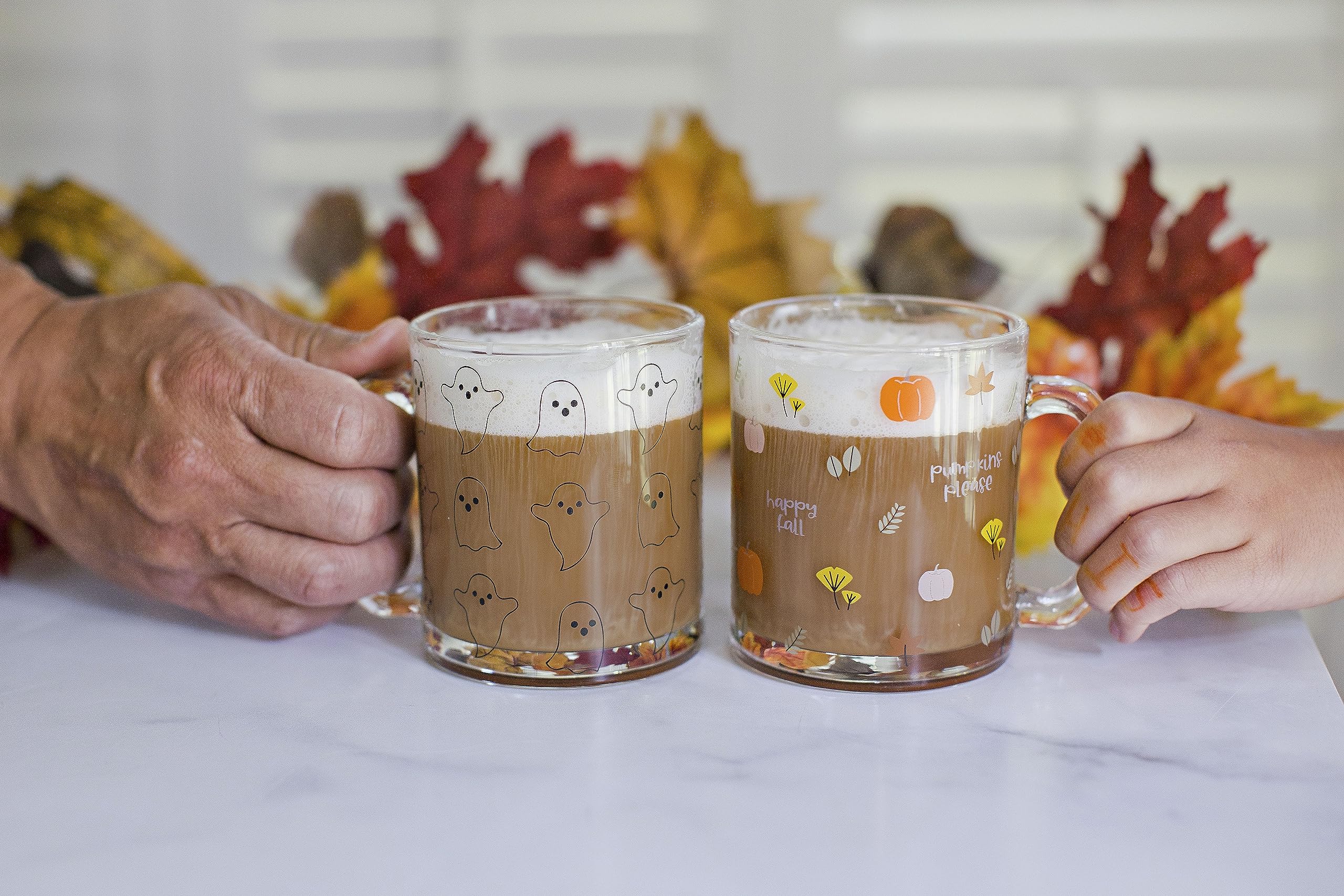 Pearhead Glasgeister-Tasse, Halloween-Heimdekoration, Kaffee- und Tee-Glasbecher, Herbst-Trinkgeschirr, Zubehör, saisonale Tasse, 340 ml.