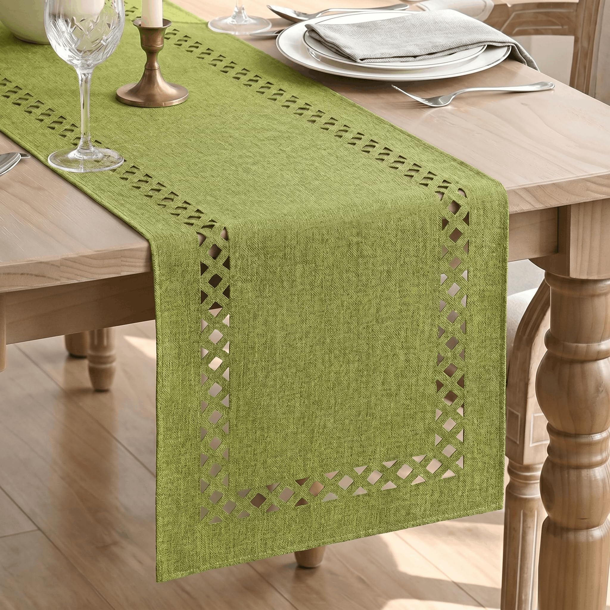 Artoid Mode Green Geometric Hollow Linen Spring Table Runner 40x180 cm โ image 1