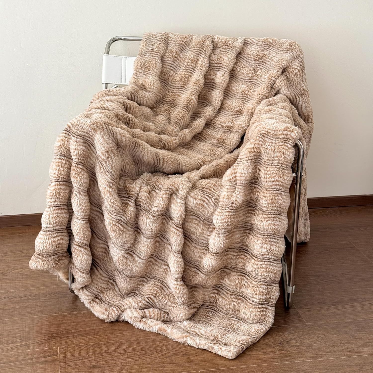 Luxury Wave-Textured Faux Fur Throw Blanket for Couch, Fuzzy Soft Plush Thick Bu…