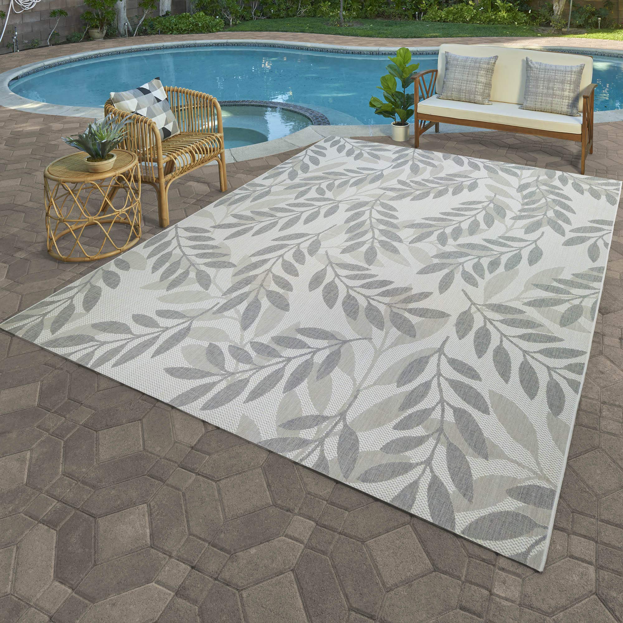 Gertmenian Indoor Outdoor Area Rug, Classic Flatweave, Washable, Stain & UV Resistant Carpet, Deck, Patio, Poolside & Mudroom, 5x7 Ft Standard, Palm Ginger Leaf, Cream Grey, 22308