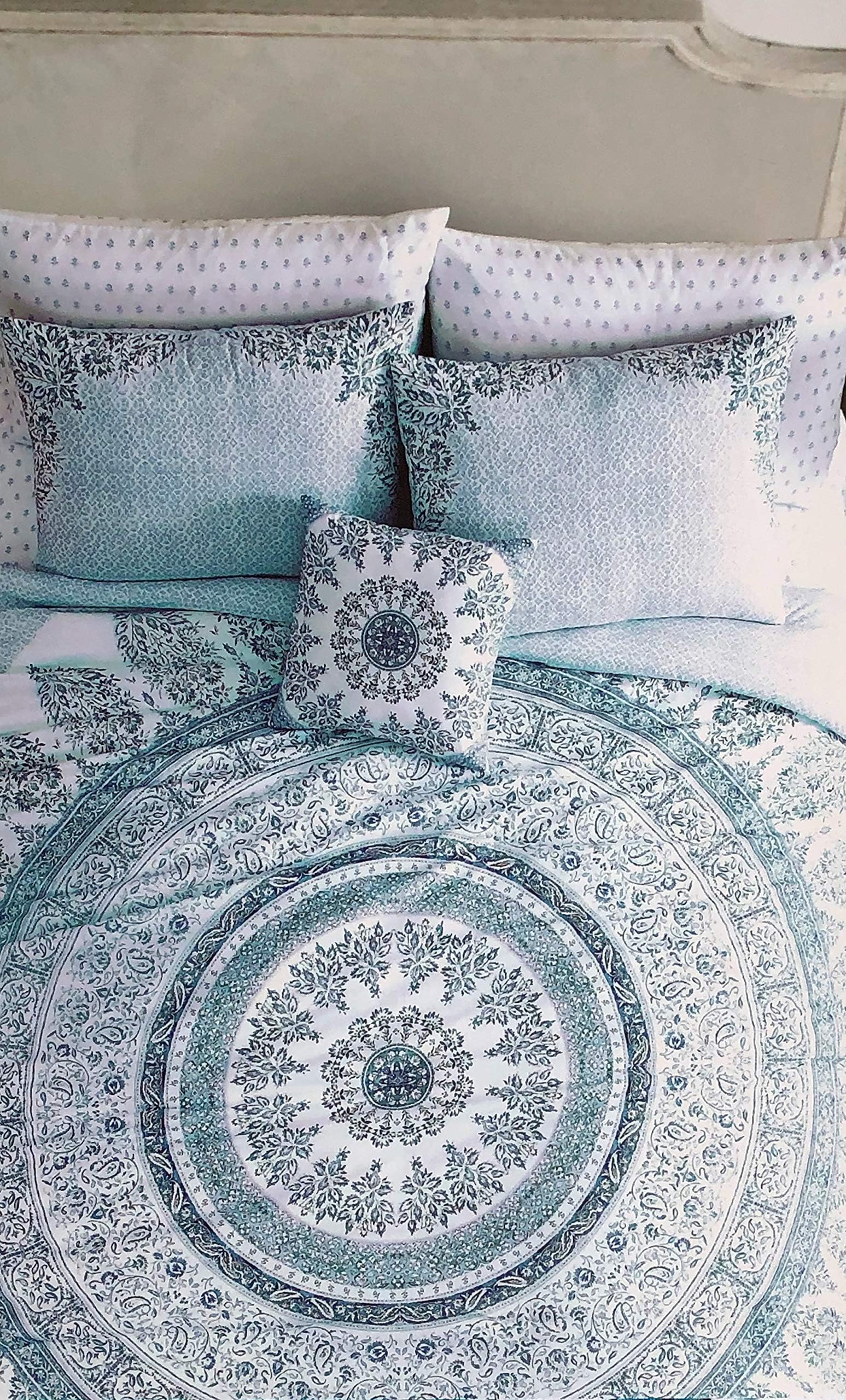 Duvet Comforter Cover Set, Full/Queen Size Bed Luxury 3 Piece Intricate Circle Tapestry Boho Medallion Pattern Shades of Turquoise Aqua Blue/Green on White, Home Bedding - Taj
