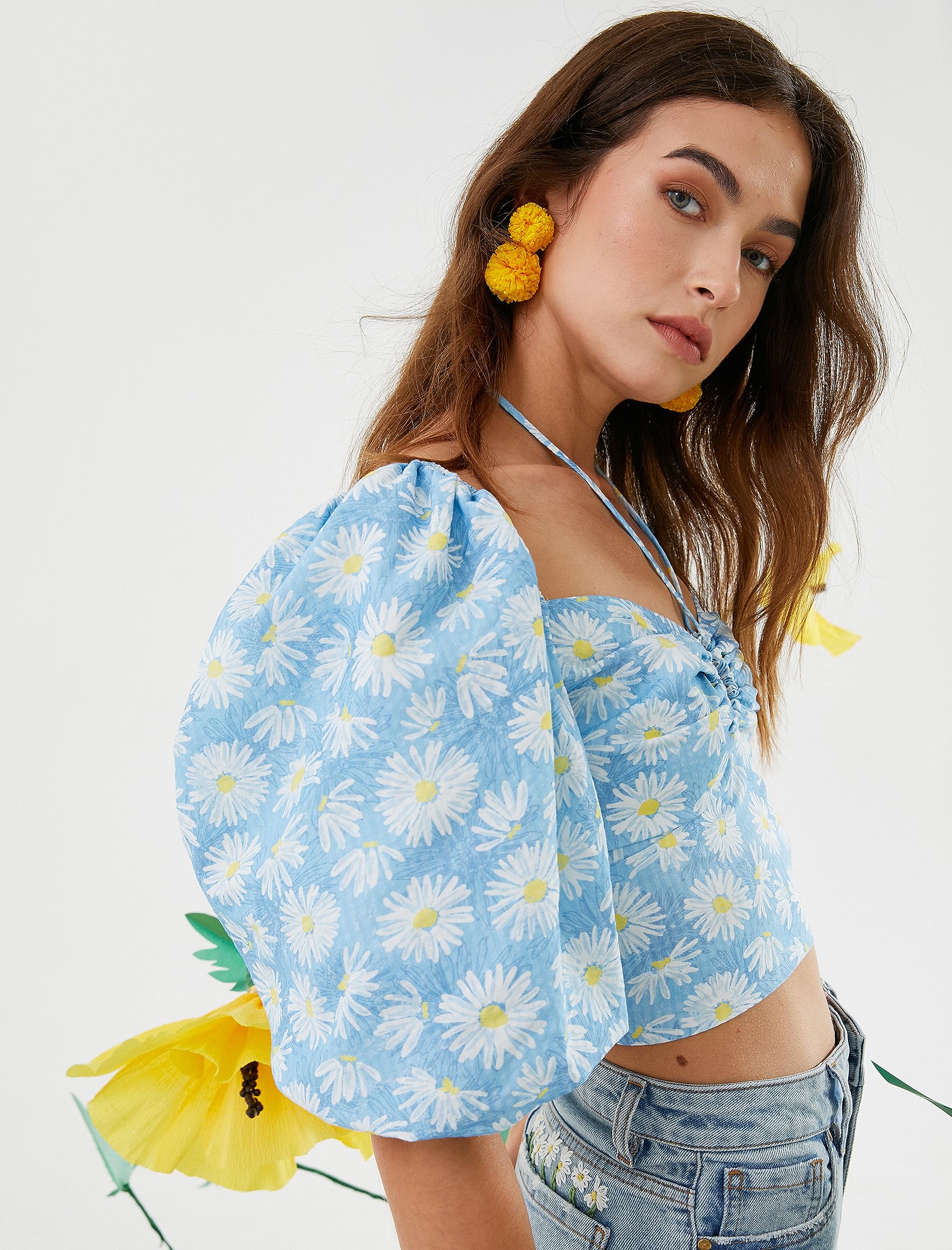 Papatyalı Yaka Detaylı Crop Bluz