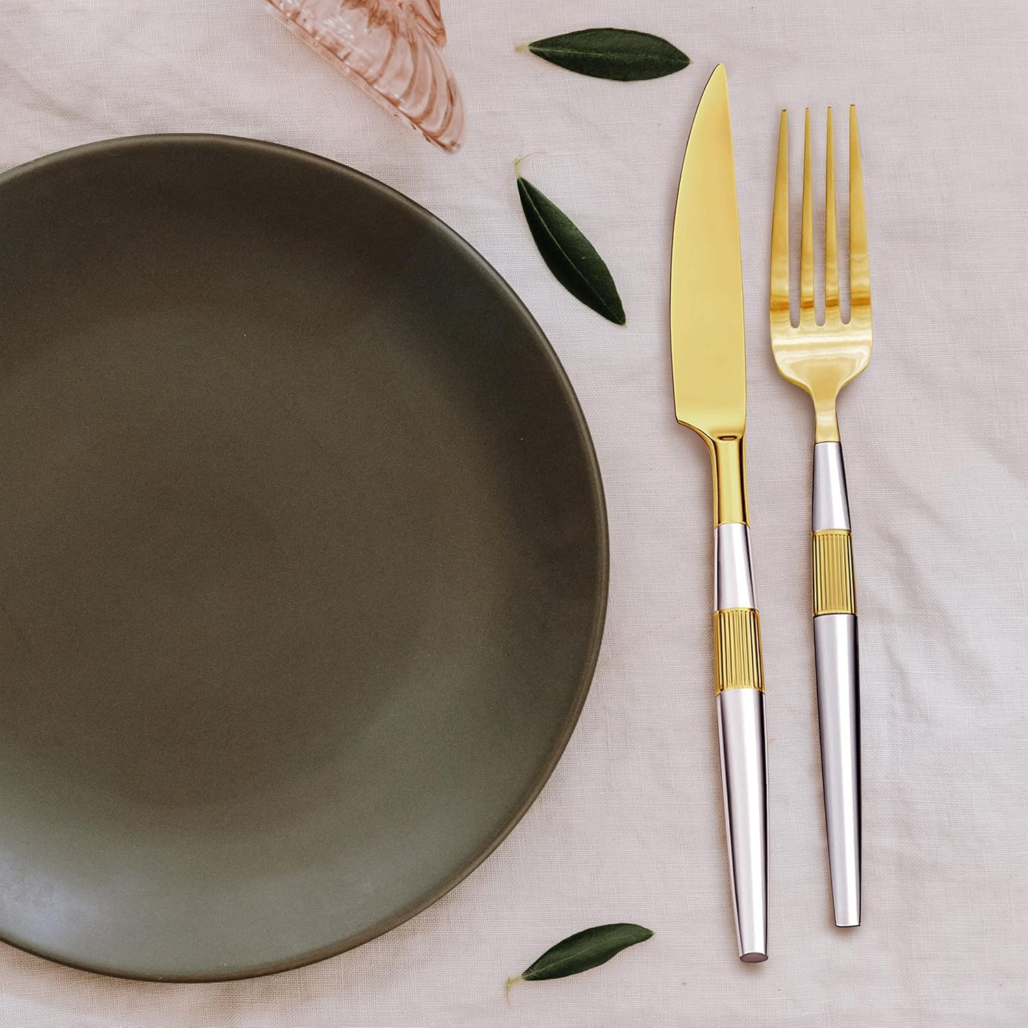 Hampton Forge Maris Gold Partial 18/10 5Pc Place Setting, 0.95 LB, Metallic