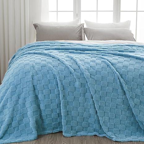 NEWCOSPLAY Super Soft Queen Blanket Blue Premium Silky Flannel Fleece 3D Checkered Lightweight Bed Blanket All Season Use (Blue Checkered, Queen(90"x90"))