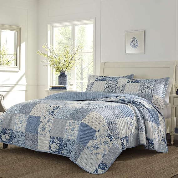 Laura Ashley Twin Quilt Set, Soft Cotton Bedding with Matching Sham, Reversible Patchwork Paisley Design, Floral Room Decor, Lightweight for Year-Round Layering (Blue)