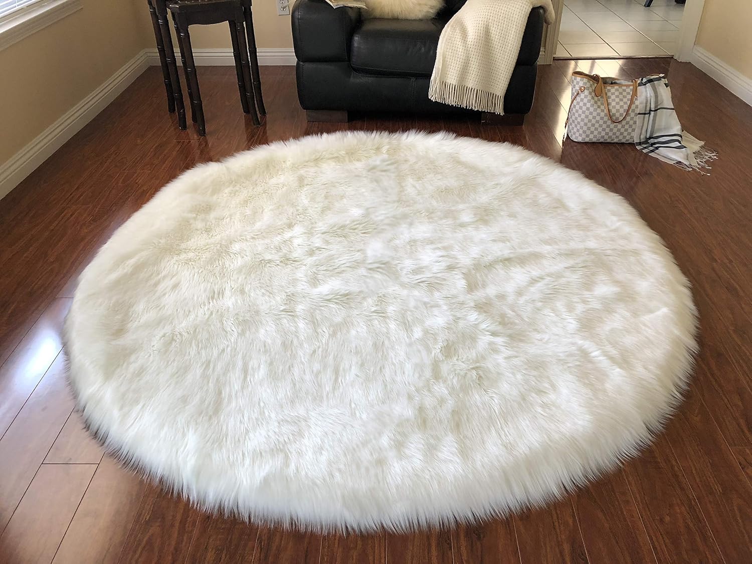 LAMBZY Faux Sheepskin Round Plush Fluffy Rug for Bedroom 10' D300 cm White