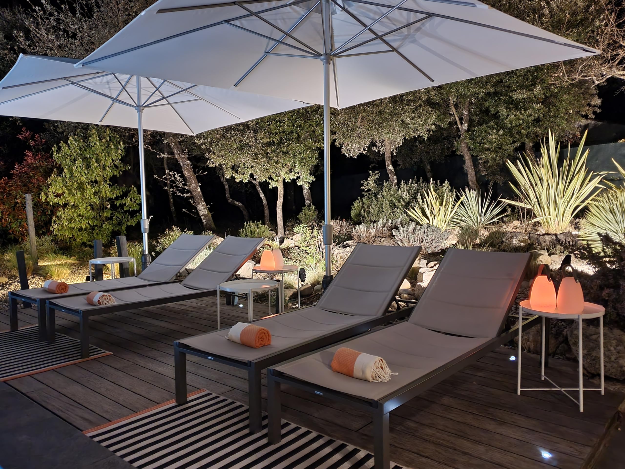 LED Gartenstrahler 6,5 W 230V Schwarz mit Erdspieß