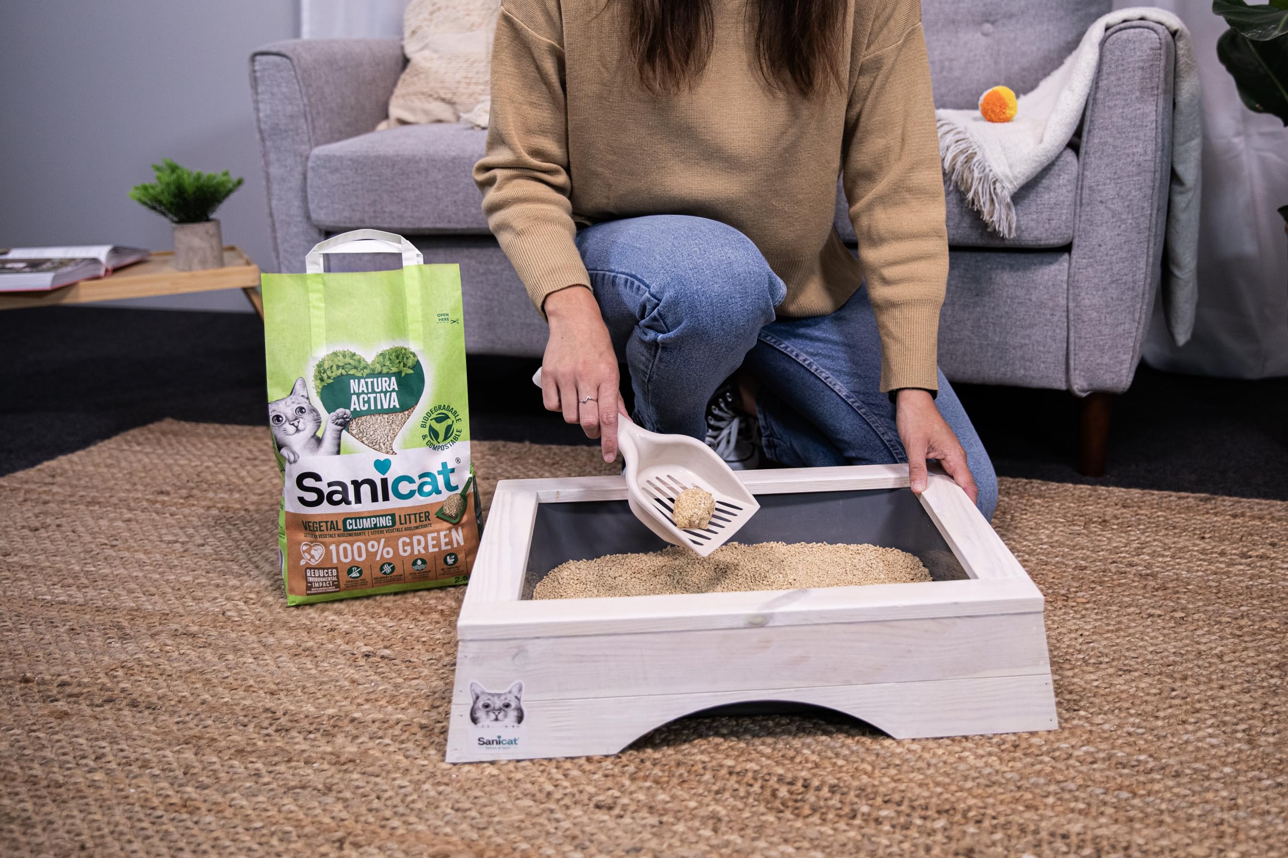 Sanicat - Litière Végétale Agglomérante Active Natura 100 % Green, Haute absorption et formation d'agglomérats de manière naturelle, Produit recyclé, 4 x 2.5 kg