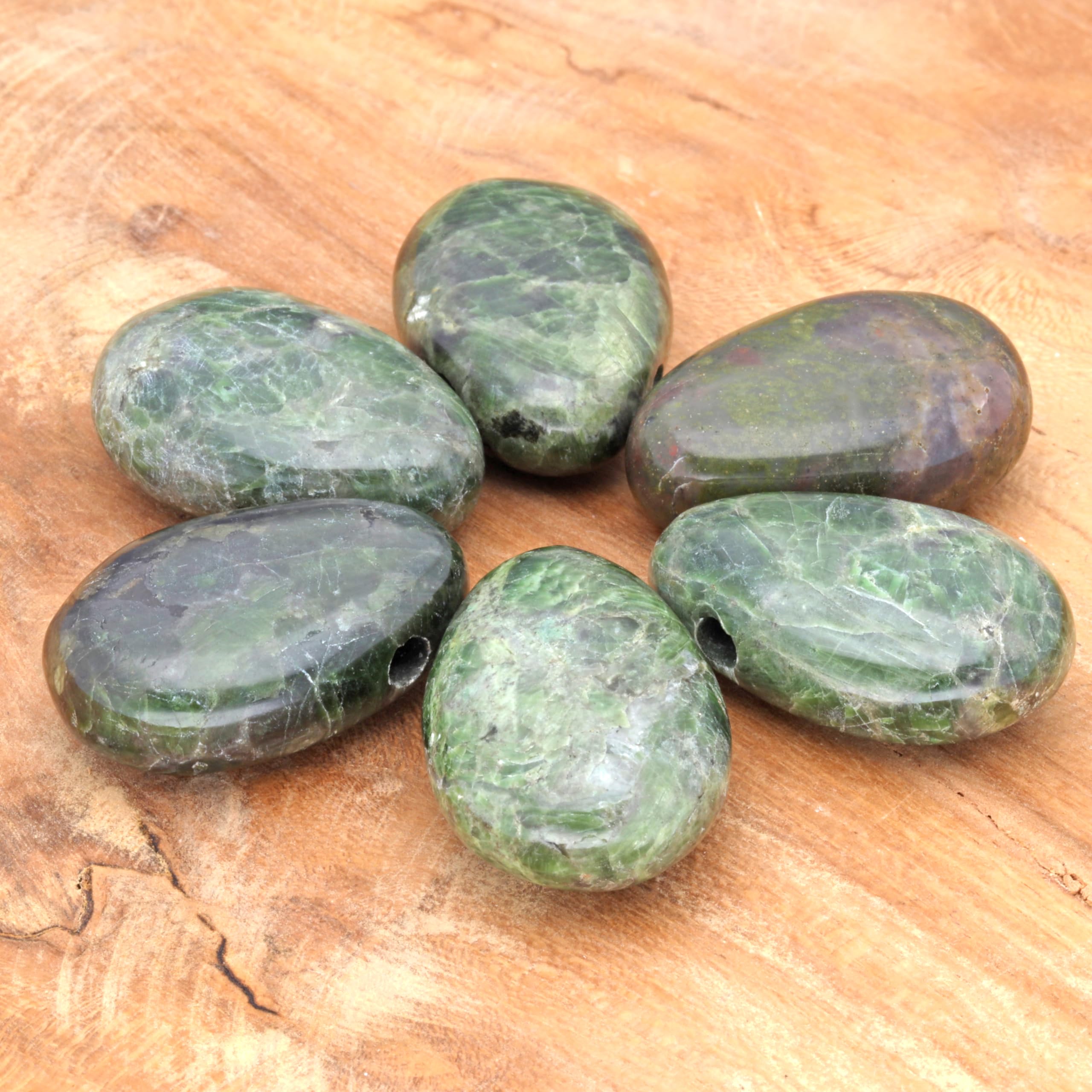 Lebensquelle Plus Colgante en forma de gota de piedra natural con cordón de algodón | Colgante de piedra perforada