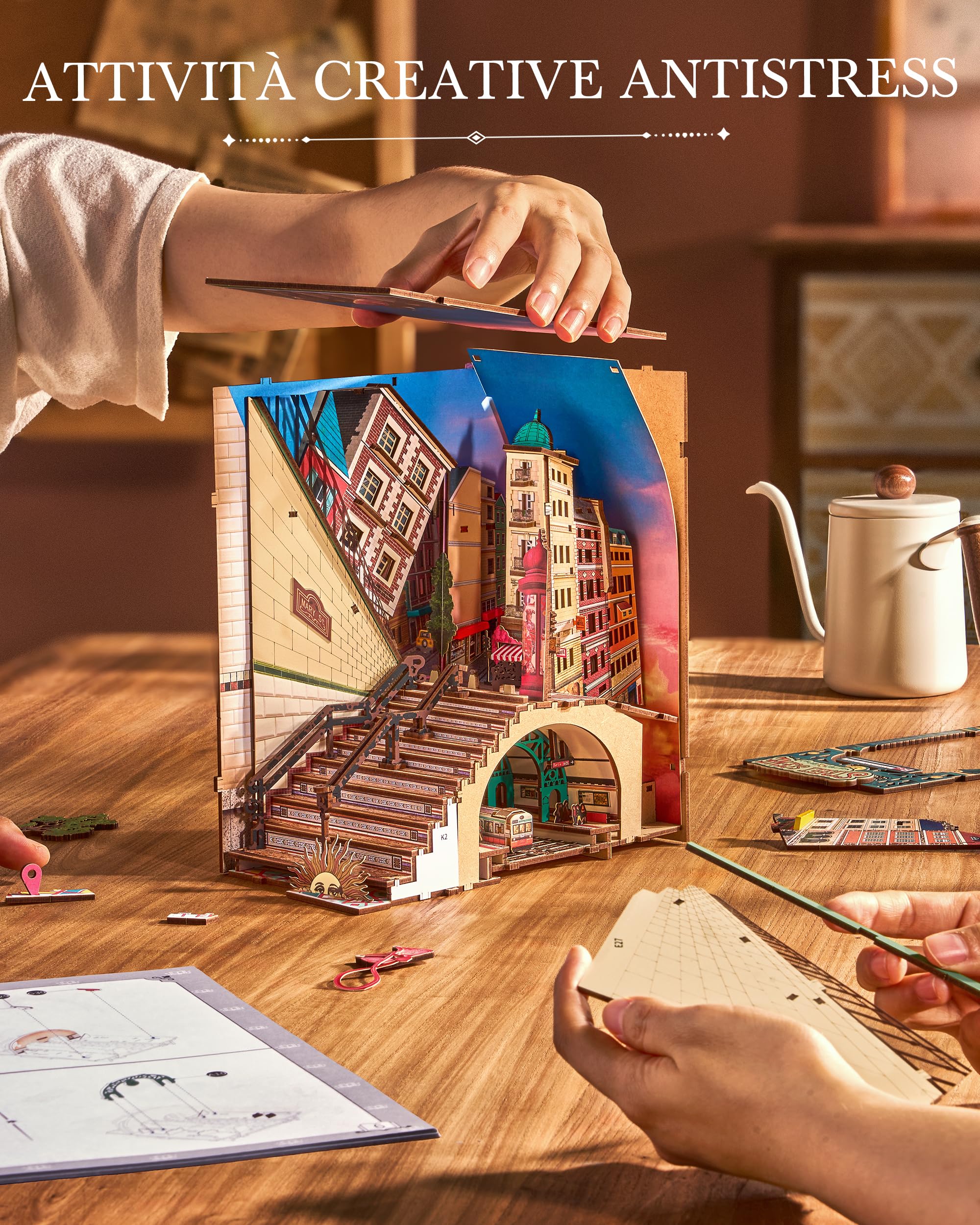 Rolife Book Nook Kit Miniature da Costruire DIY Booknook Street Scene 3d Puzzle Legno con Luci Decorazione Libreria Casa Modellismo da Costruire Adulti Diorama Modellismo