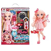 RAINBOW High Creative Crystals Bella - Bambola Fashion Rosa da 28 cm con Kit per Accessori di Cristallo