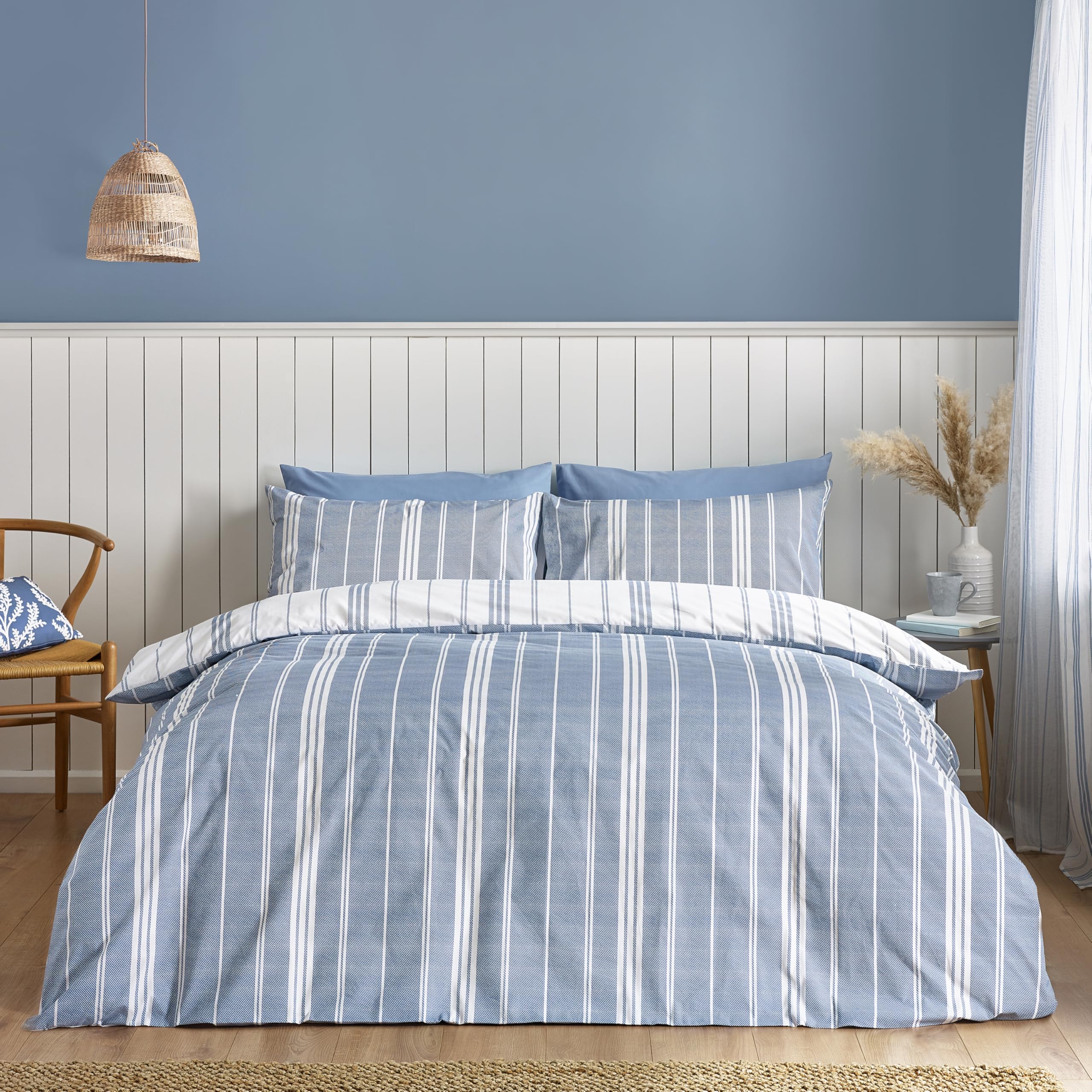 Catherine Lansfield Harbour Stripe Reversible Super King Duvet Cover Set including Pillowcases Blue - Image 2
