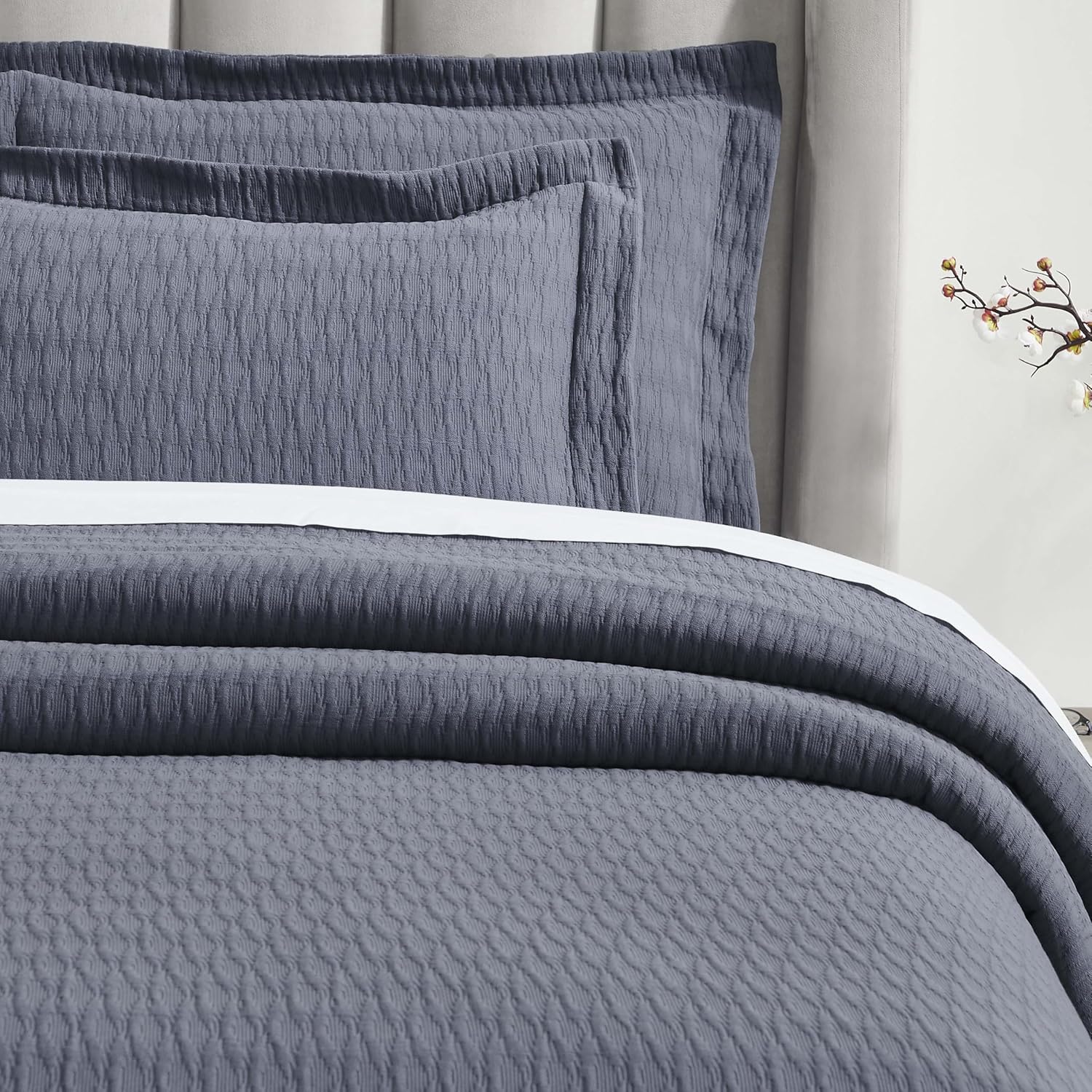Superior 3 Piece Cotton Bedspread Set, Home Bed Decor, Decorative Bed Spread, 2 Pillow Shams, Medium Weight Blanket, Matelasse Coverlet, Bedding Essentials, Calvert Collection, Queen, Ivory