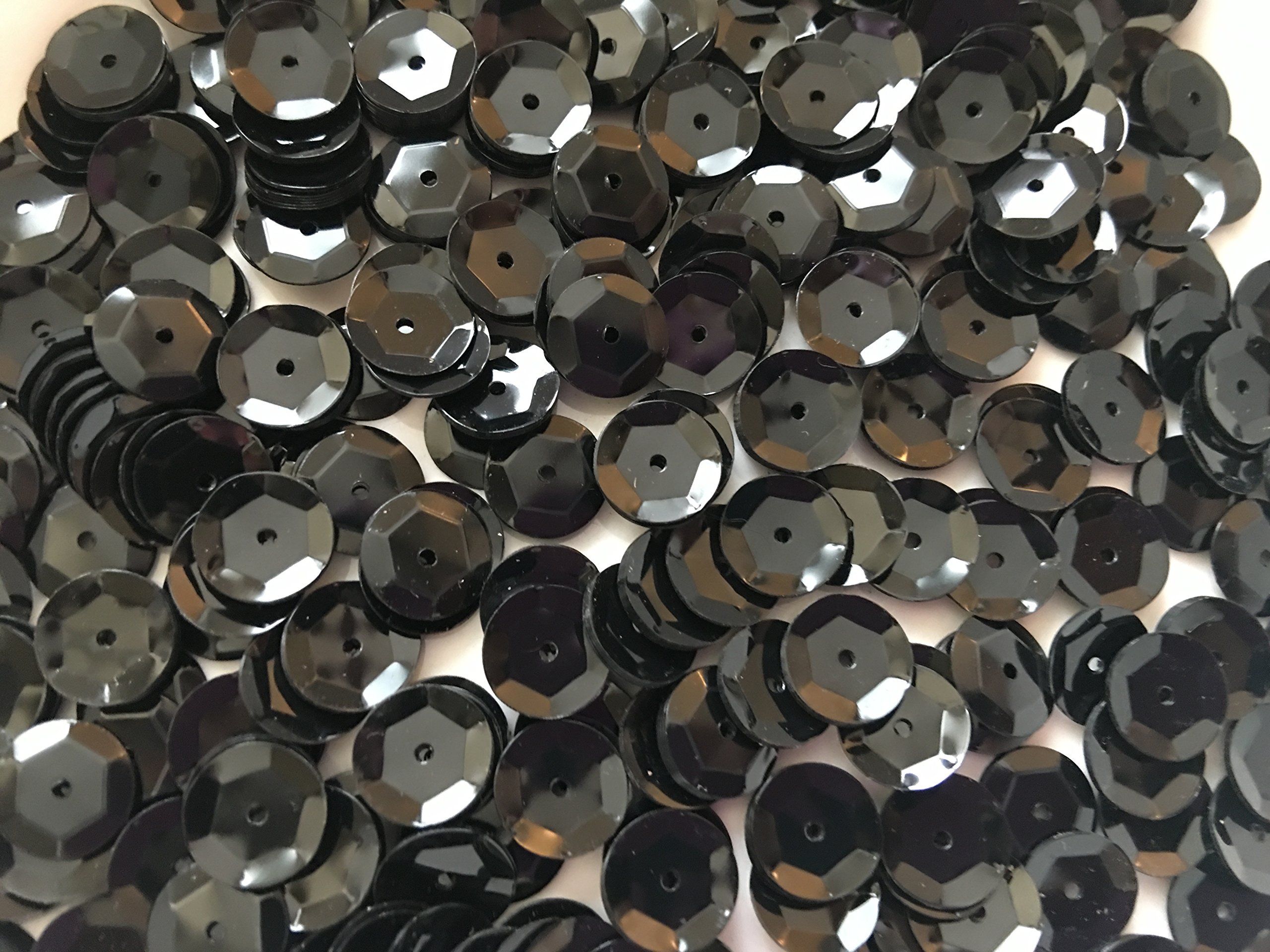 Paillettes 8 mm noir pour illuminer vos robes de soirée et décorations