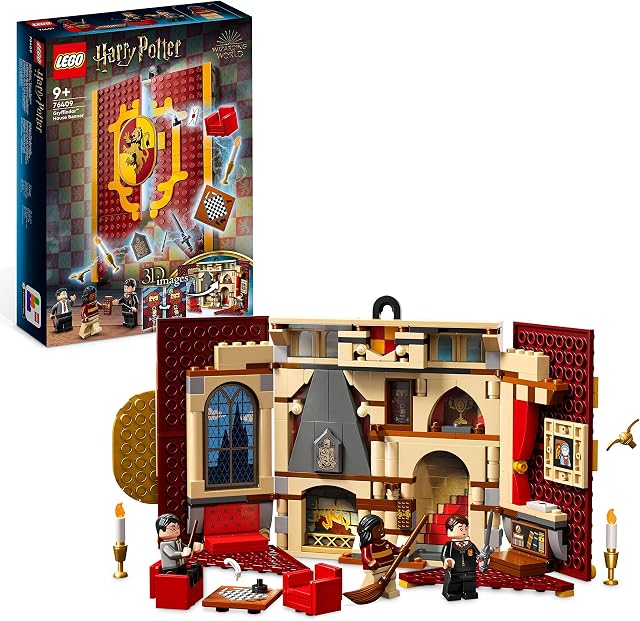 LEGO 76409 Harry Potter Gryffindor House Banner Set, Hogwarts Castle Common Room Toy or Wall Display, Fold Up Travel Toy, Collectible with 3 Minifigures