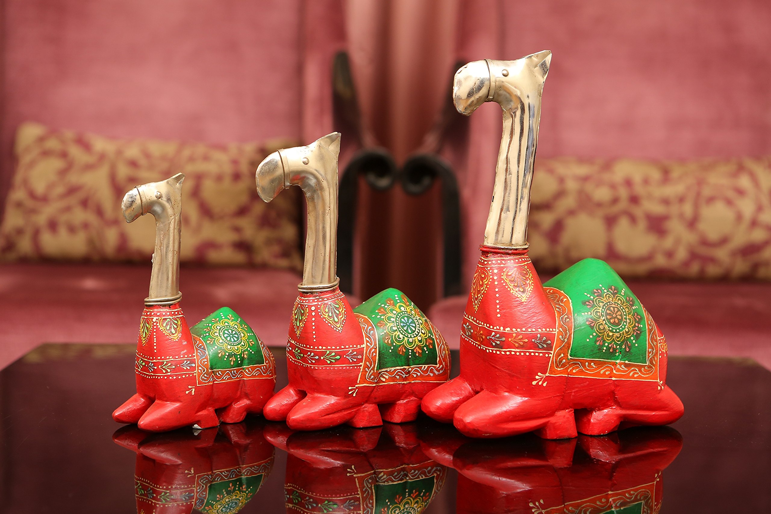 Figurine en chameau en métal, lot décoratif pour habiller une étagère ou un bureau moderne